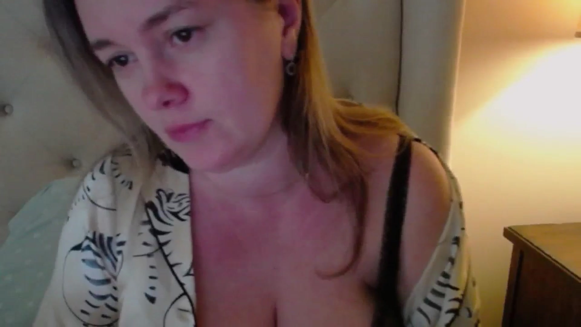 Gallery image thumbnail from J0llye's myfreecams stream on, 01/03/2025, 20:25 image 14 of 20