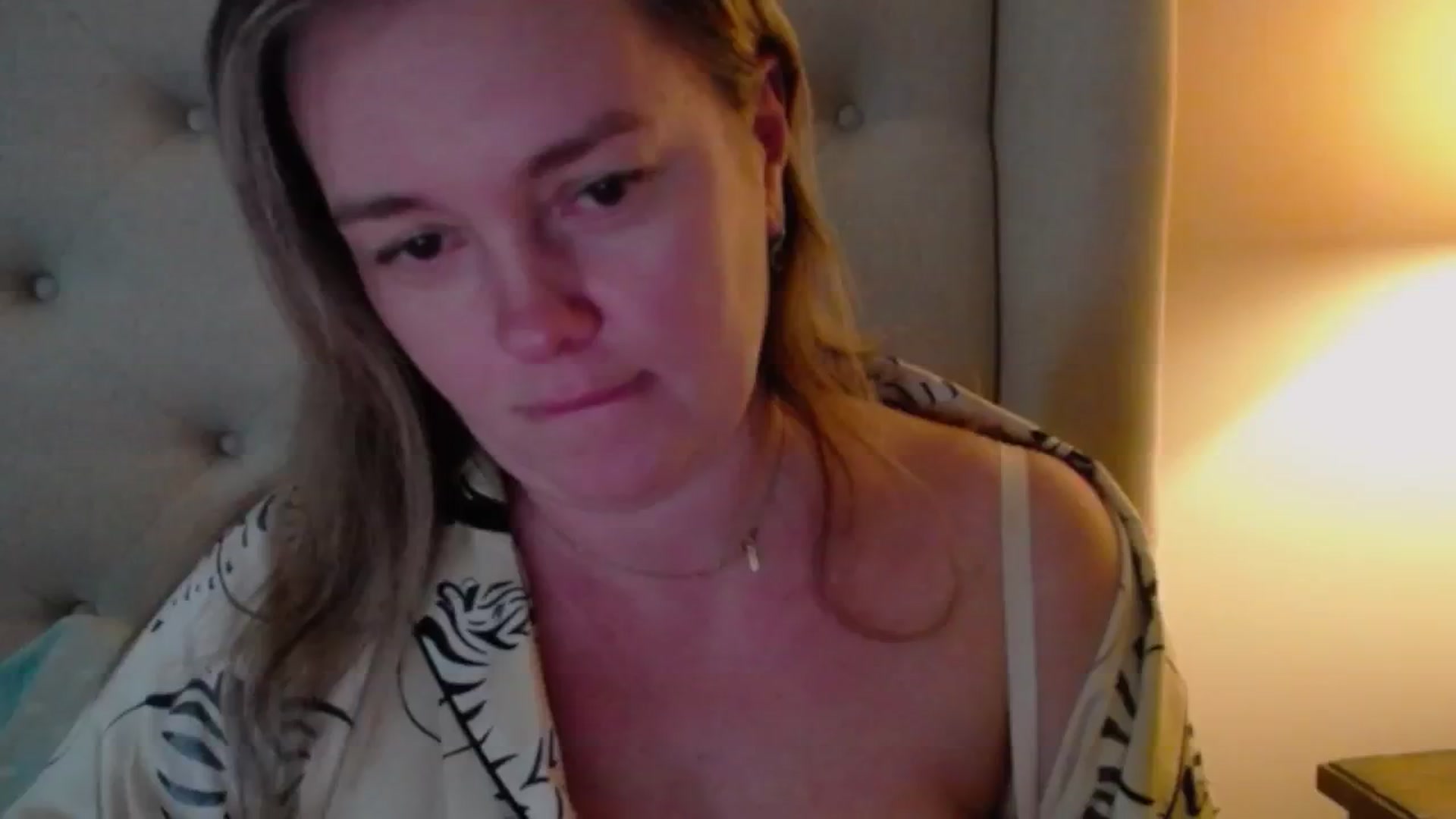 Gallery image thumbnail from J0llye's myfreecams stream on, 01/04/2025, 21:04 image 9 of 20