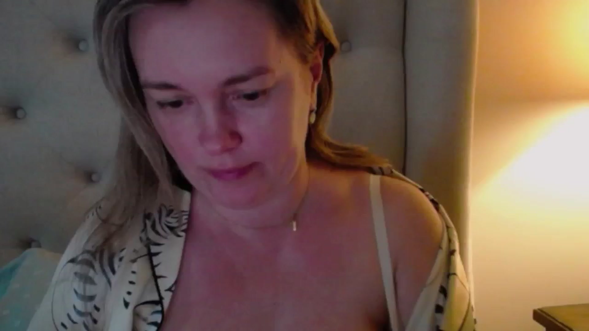 Gallery image thumbnail from J0llye's myfreecams stream on, 01/04/2025, 21:04 image 19 of 20