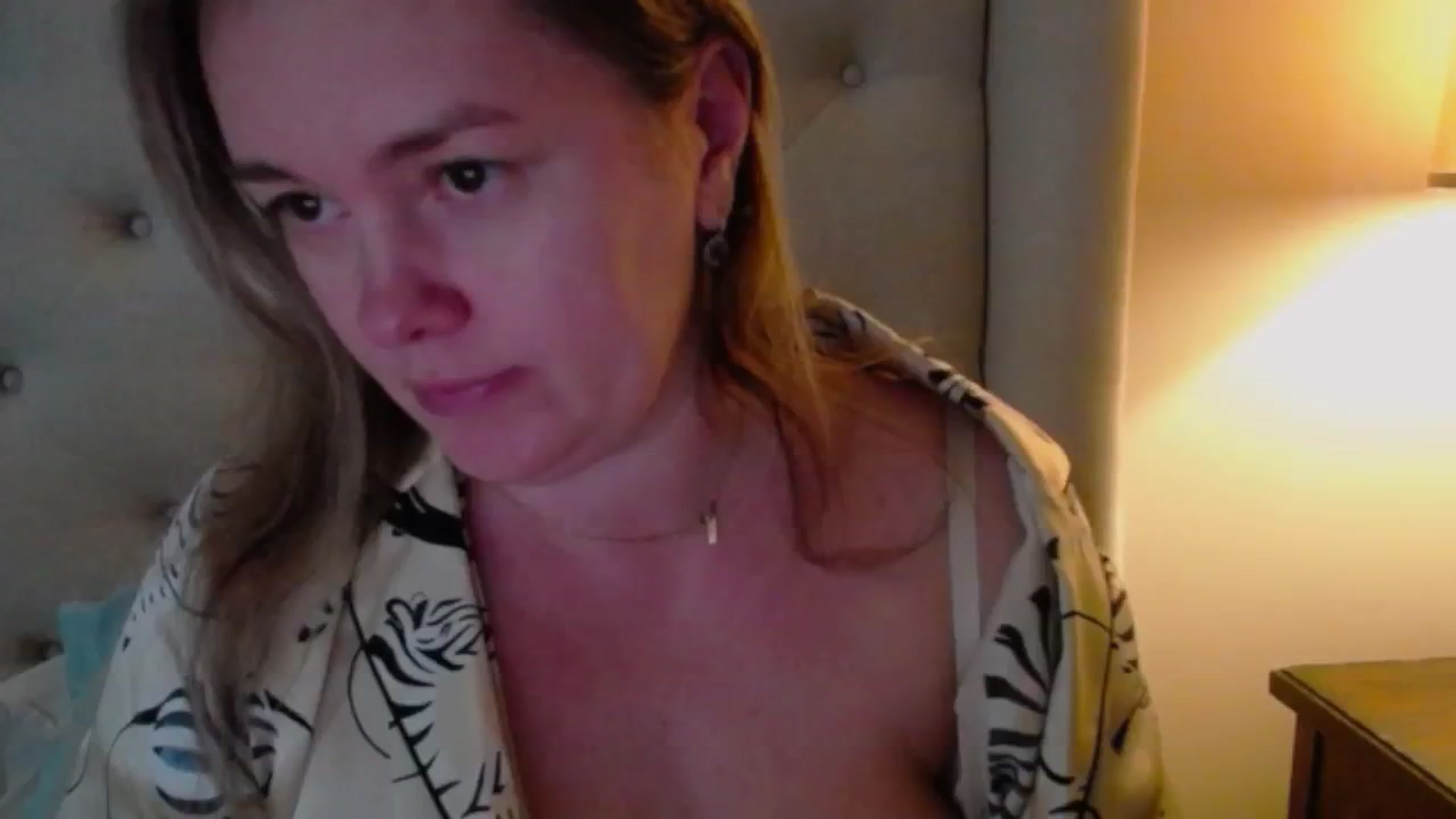 Gallery image thumbnail from J0llye's myfreecams stream on, 01/04/2025, 21:04 image 8 of 20