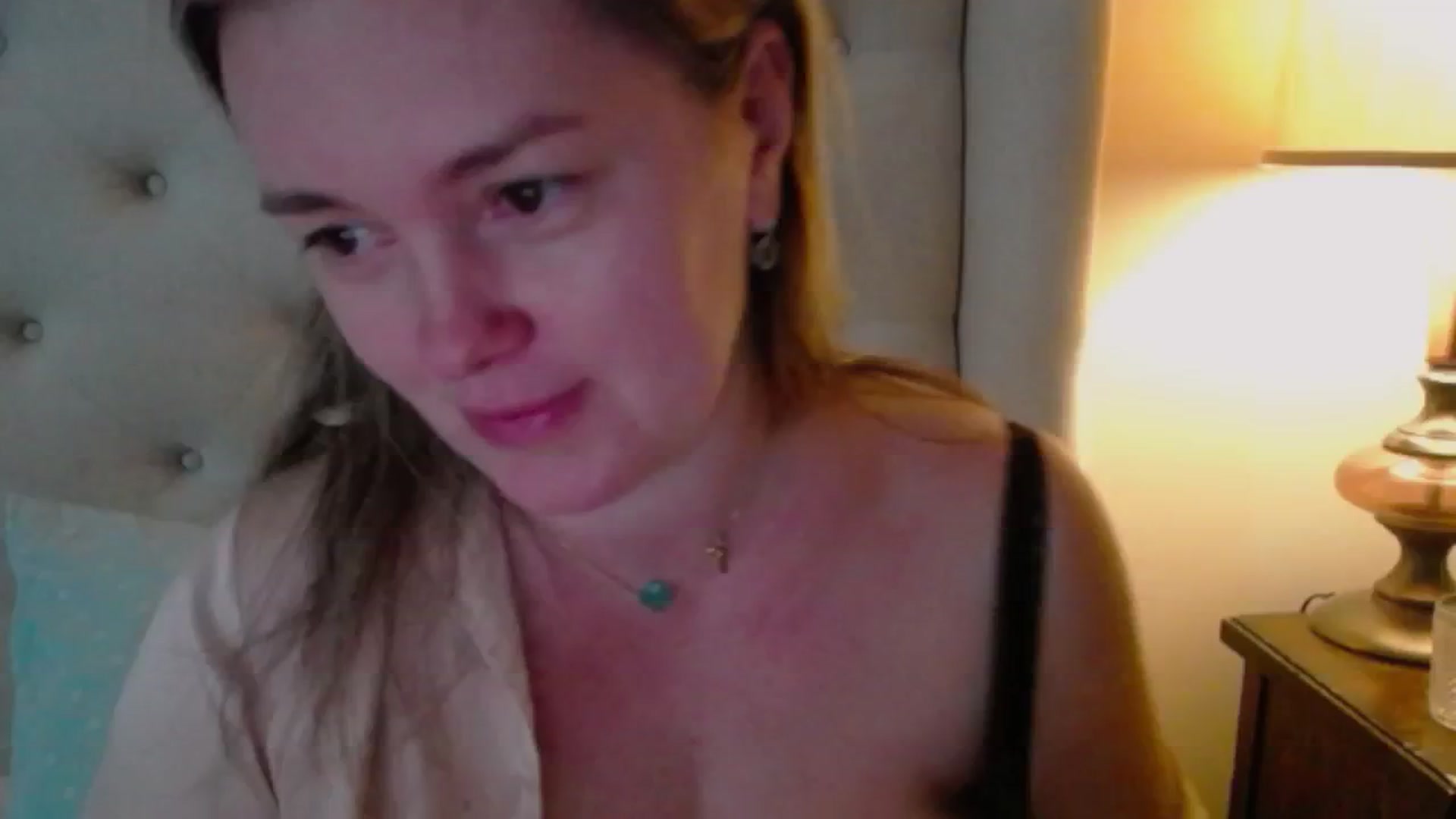 Gallery image thumbnail from J0llye's myfreecams stream on, 01/05/2025, 20:49 image 13 of 20