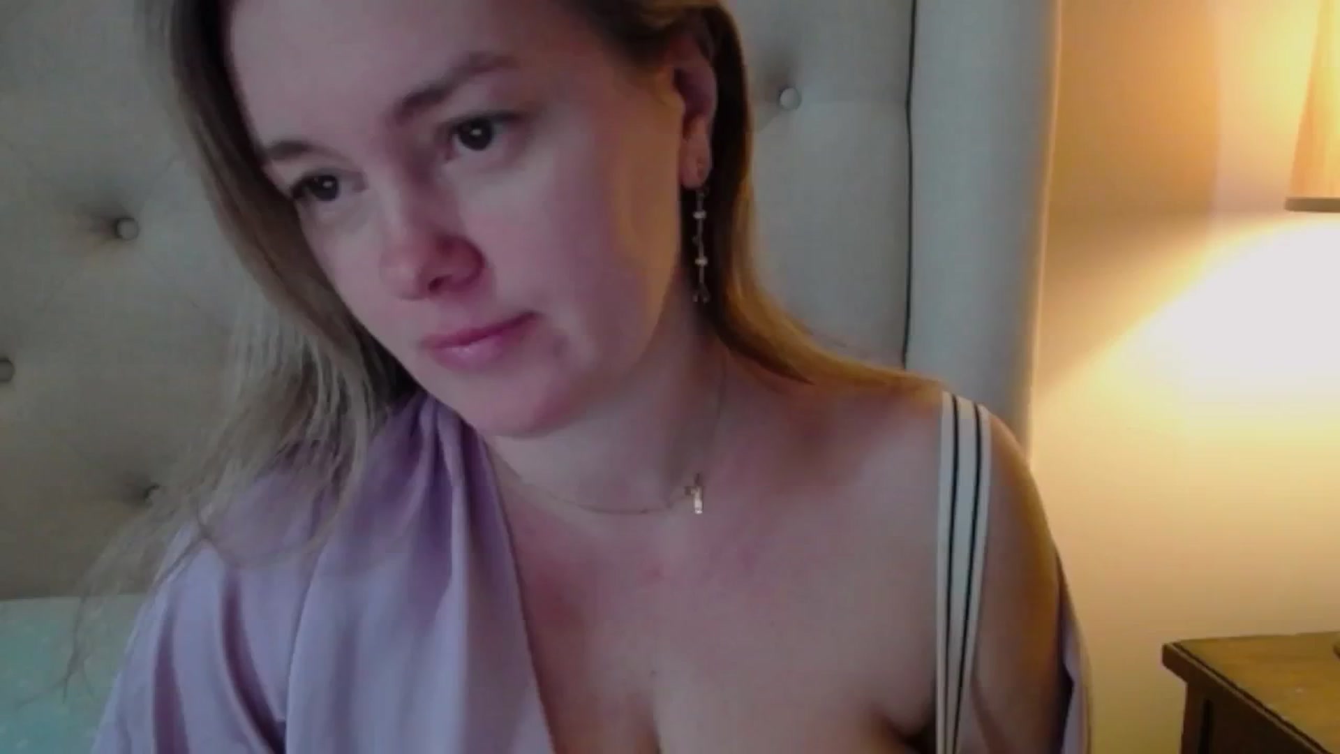 Gallery image thumbnail from J0llye's myfreecams stream on, 01/09/2025, 16:42 image 3 of 20