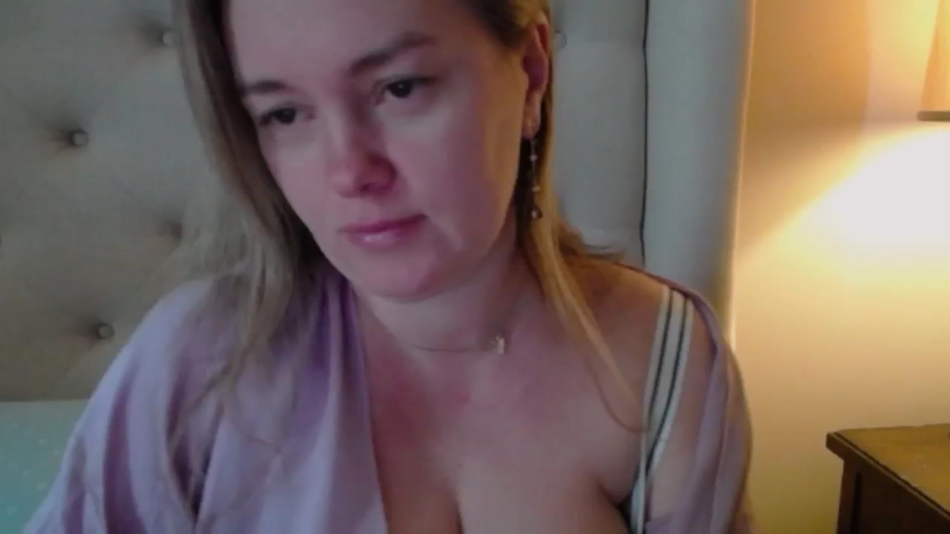 Gallery image thumbnail from J0llye's myfreecams stream on, 01/09/2025, 16:42 image 6 of 20