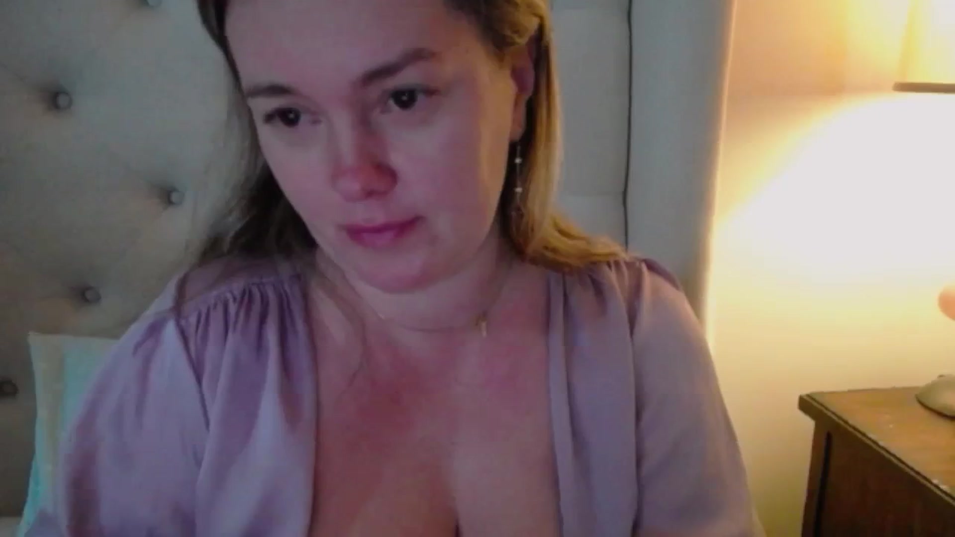 Gallery image thumbnail from J0llye's myfreecams stream on, 01/09/2025, 20:00 image 15 of 20