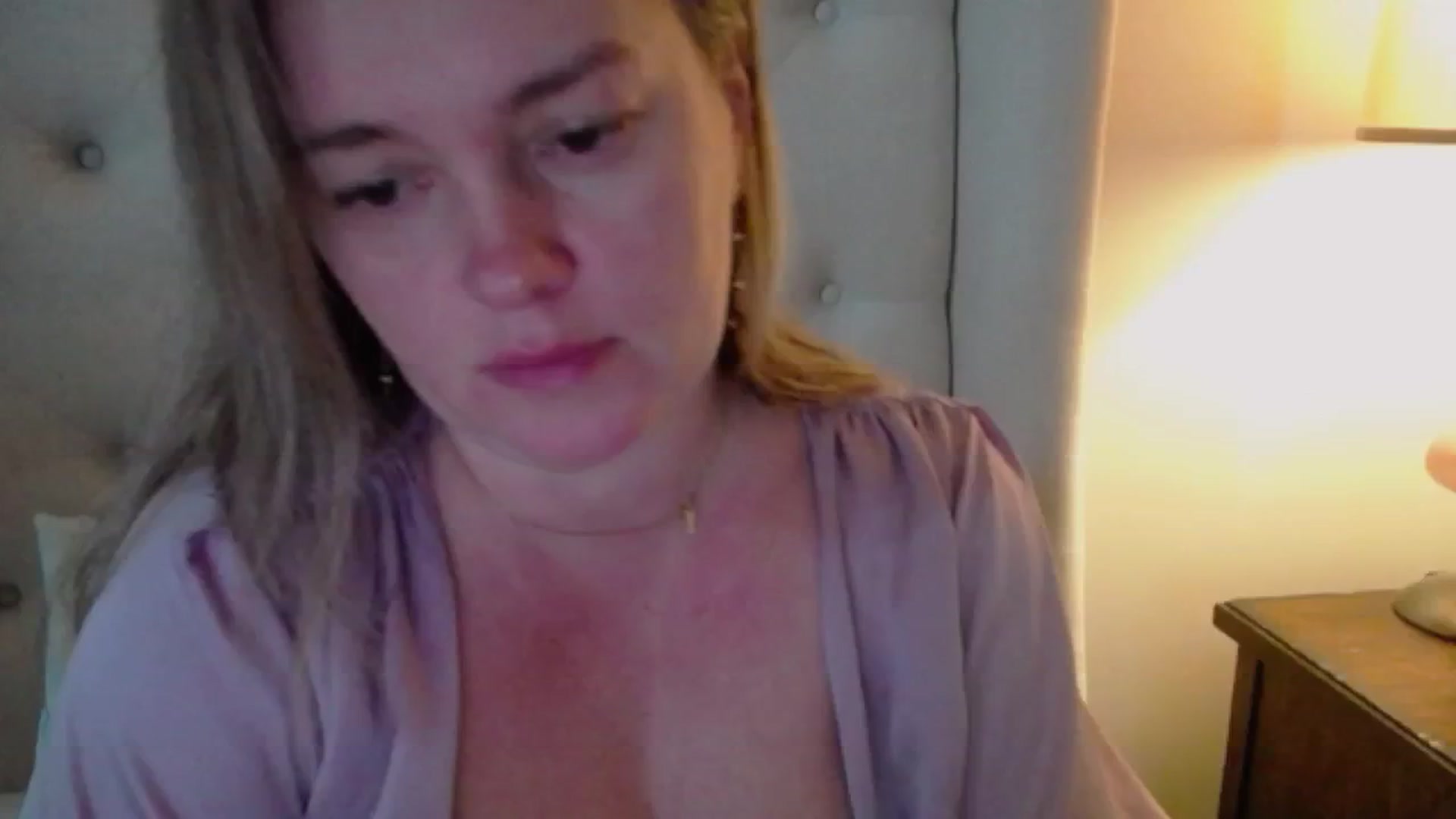 Gallery image thumbnail from J0llye's myfreecams stream on, 01/09/2025, 20:00 image 8 of 20