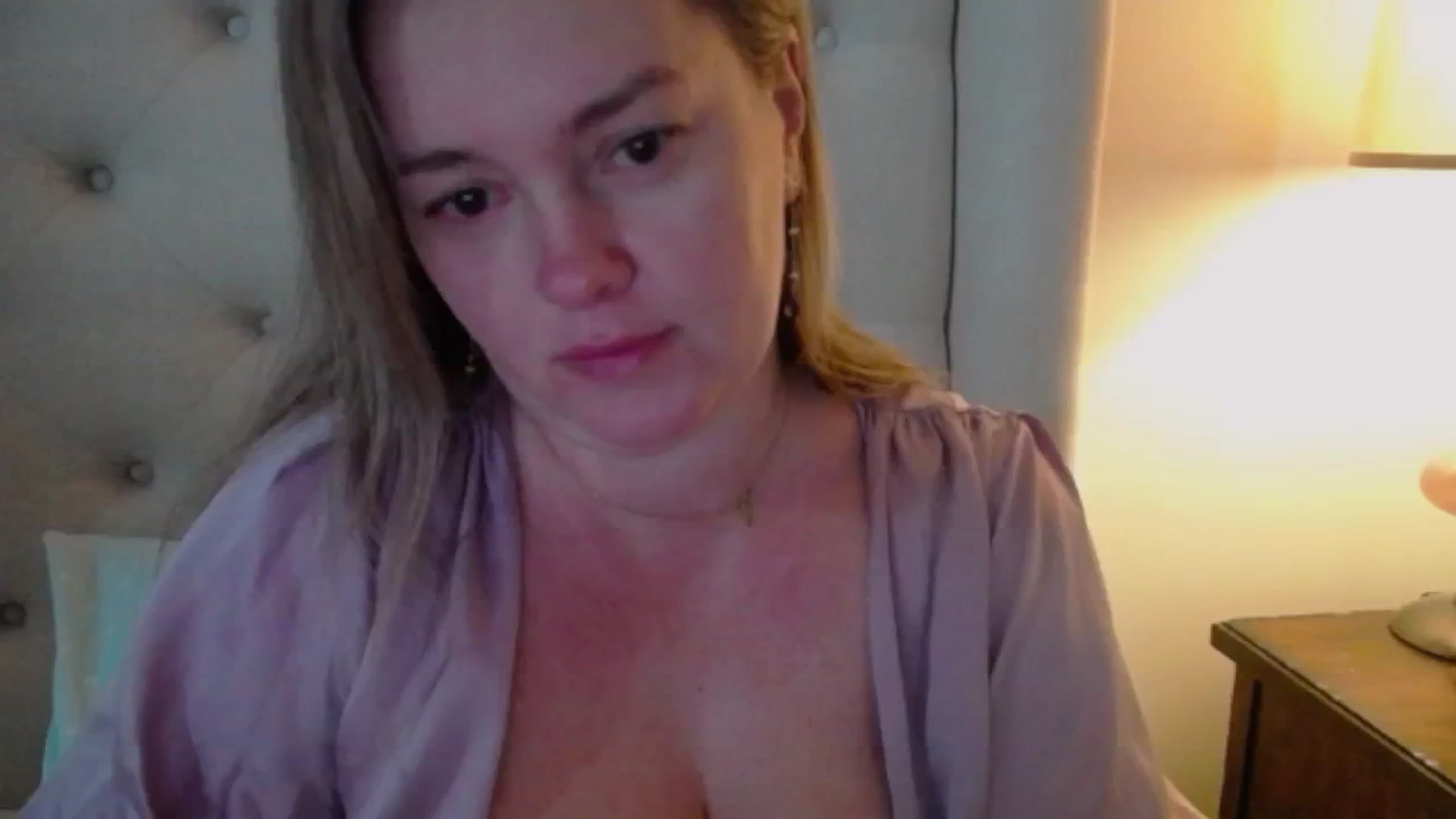 Gallery image thumbnail from J0llye's myfreecams stream on, 01/09/2025, 20:00 image 6 of 20