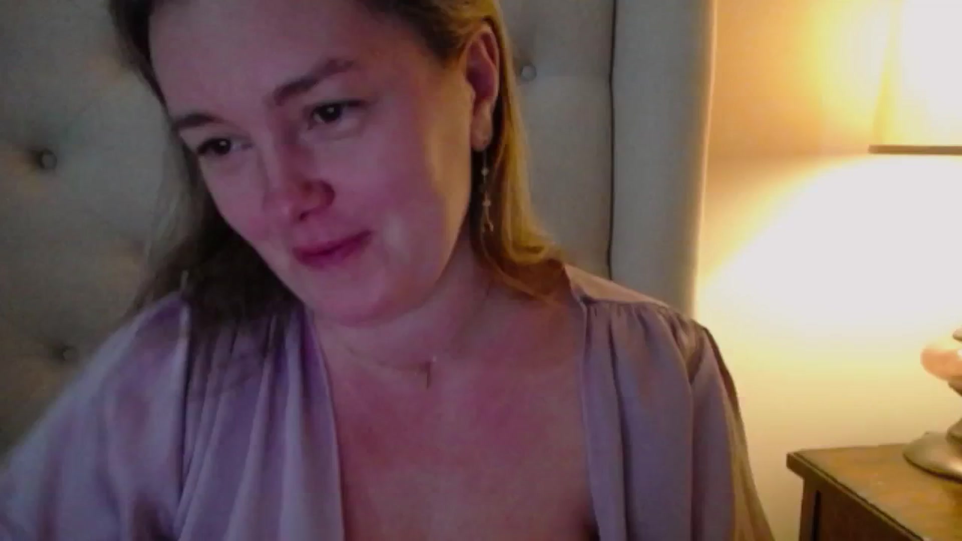 Gallery image thumbnail from J0llye's myfreecams stream on, 01/09/2025, 21:01 image 18 of 20