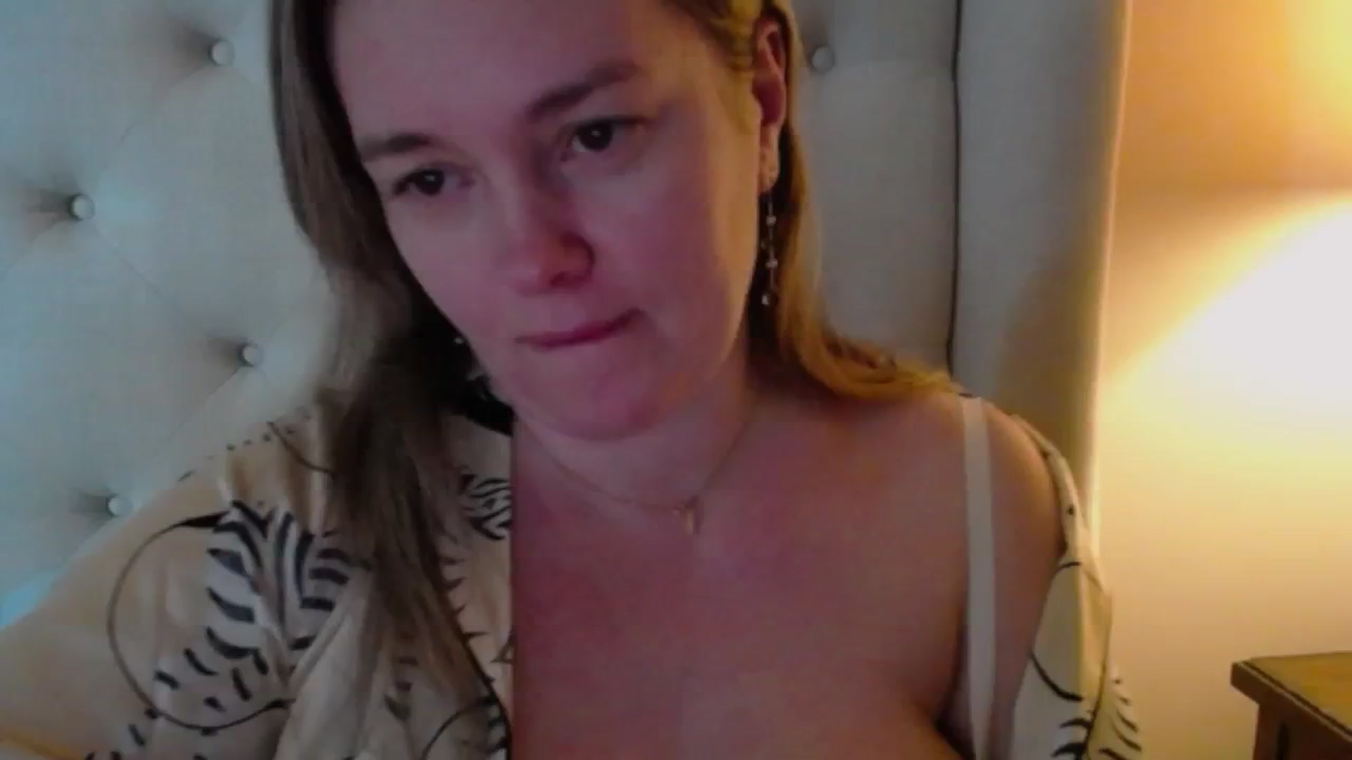 Gallery image thumbnail from J0llye's myfreecams stream on, 01/11/2025, 21:08 image 19 of 20