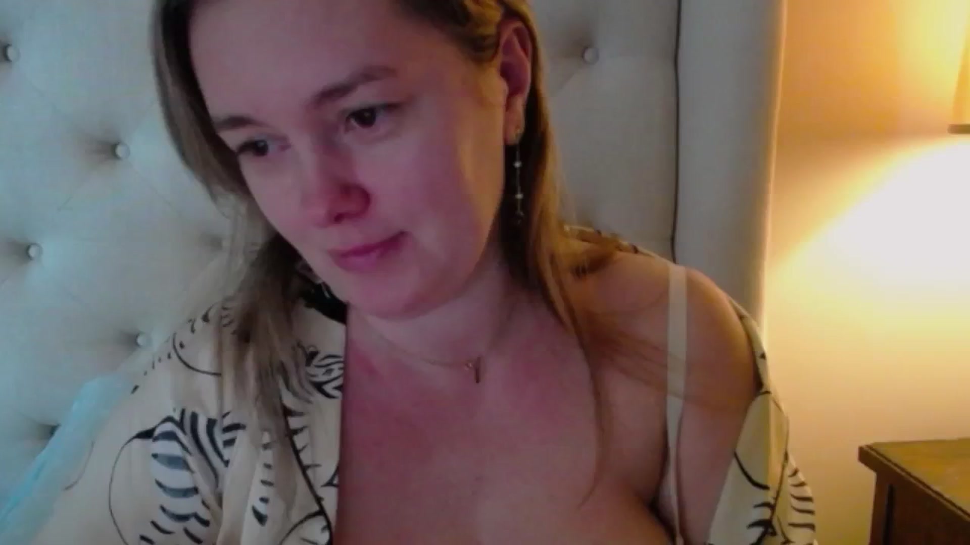 Gallery image thumbnail from J0llye's myfreecams stream on, 01/11/2025, 21:08 image 13 of 20