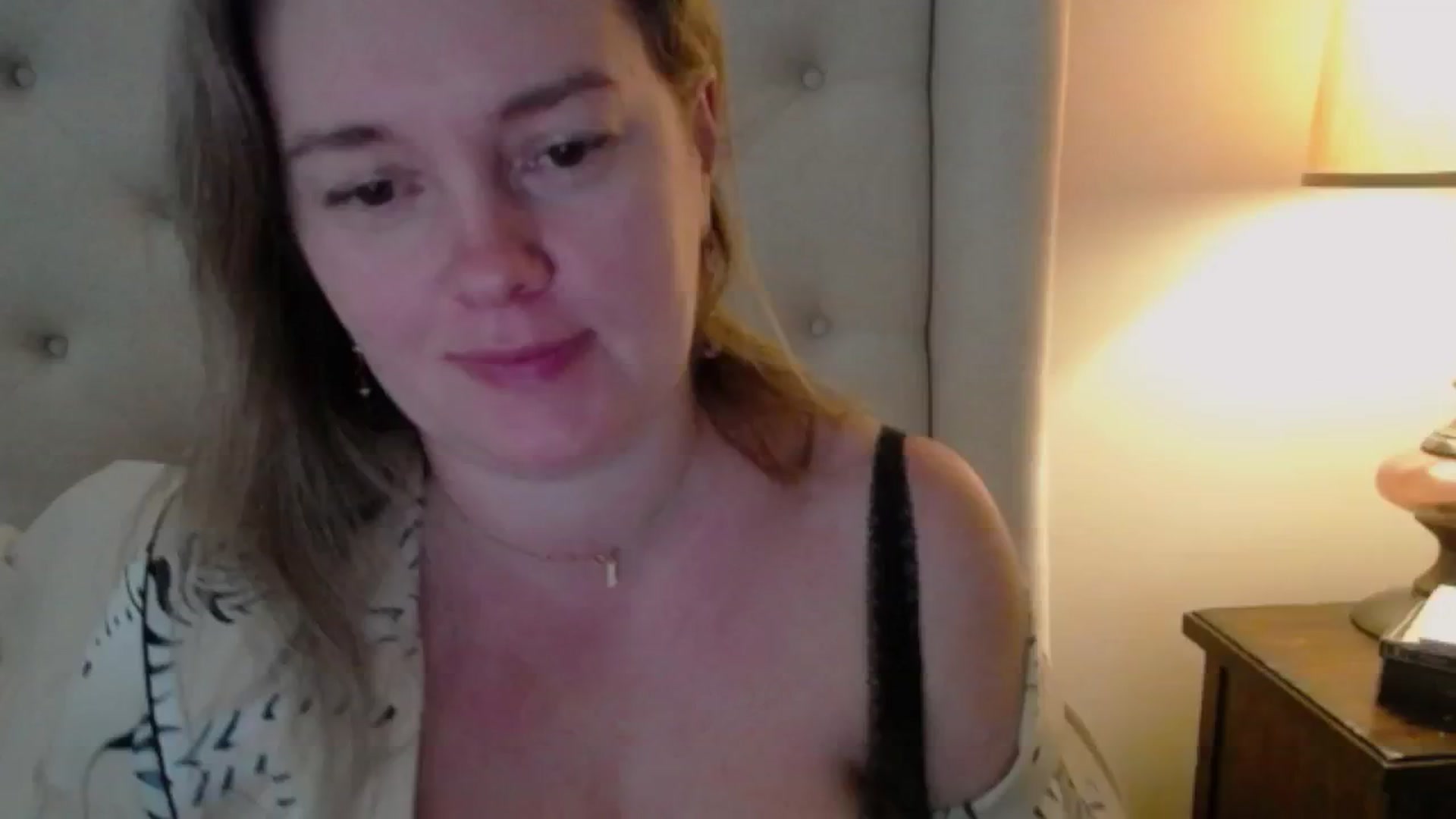 Gallery image thumbnail from J0llye's myfreecams stream on, 01/13/2025, 17:58 image 15 of 20