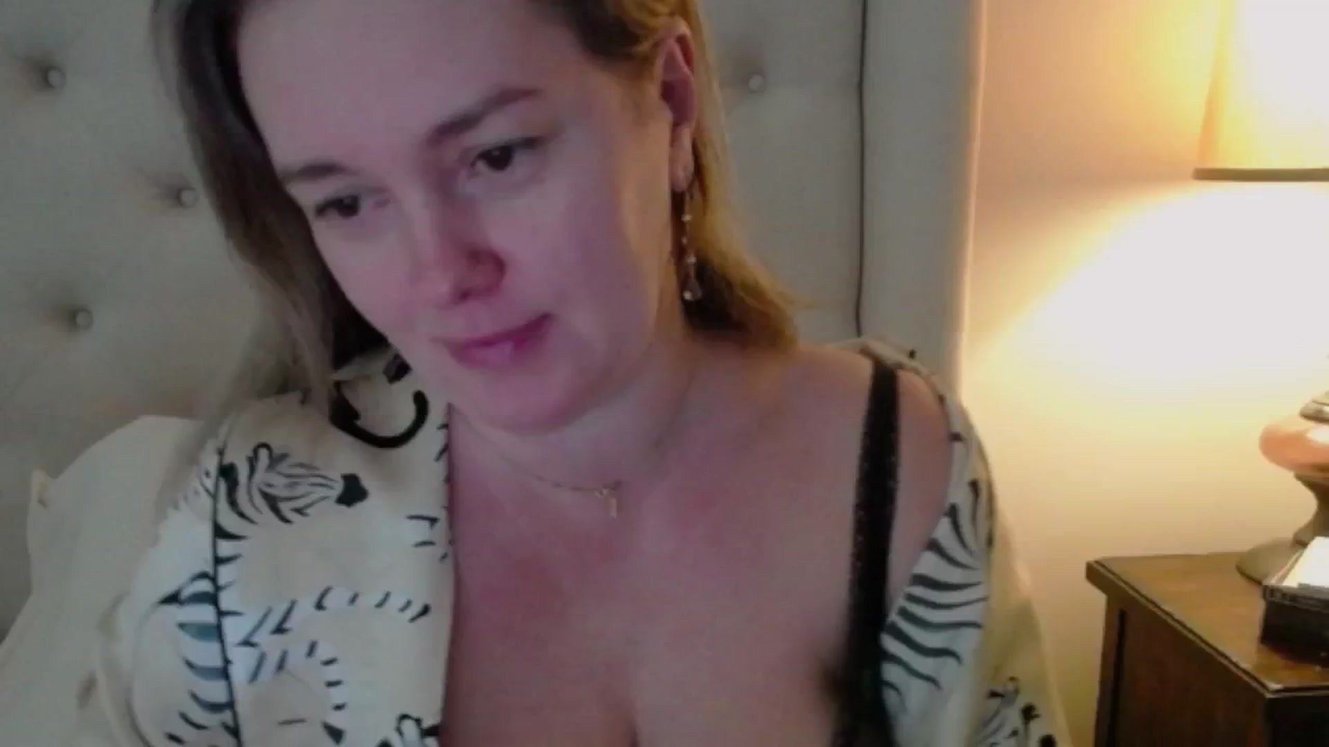 Gallery image thumbnail from J0llye's myfreecams stream on, 01/13/2025, 17:58 image 8 of 20