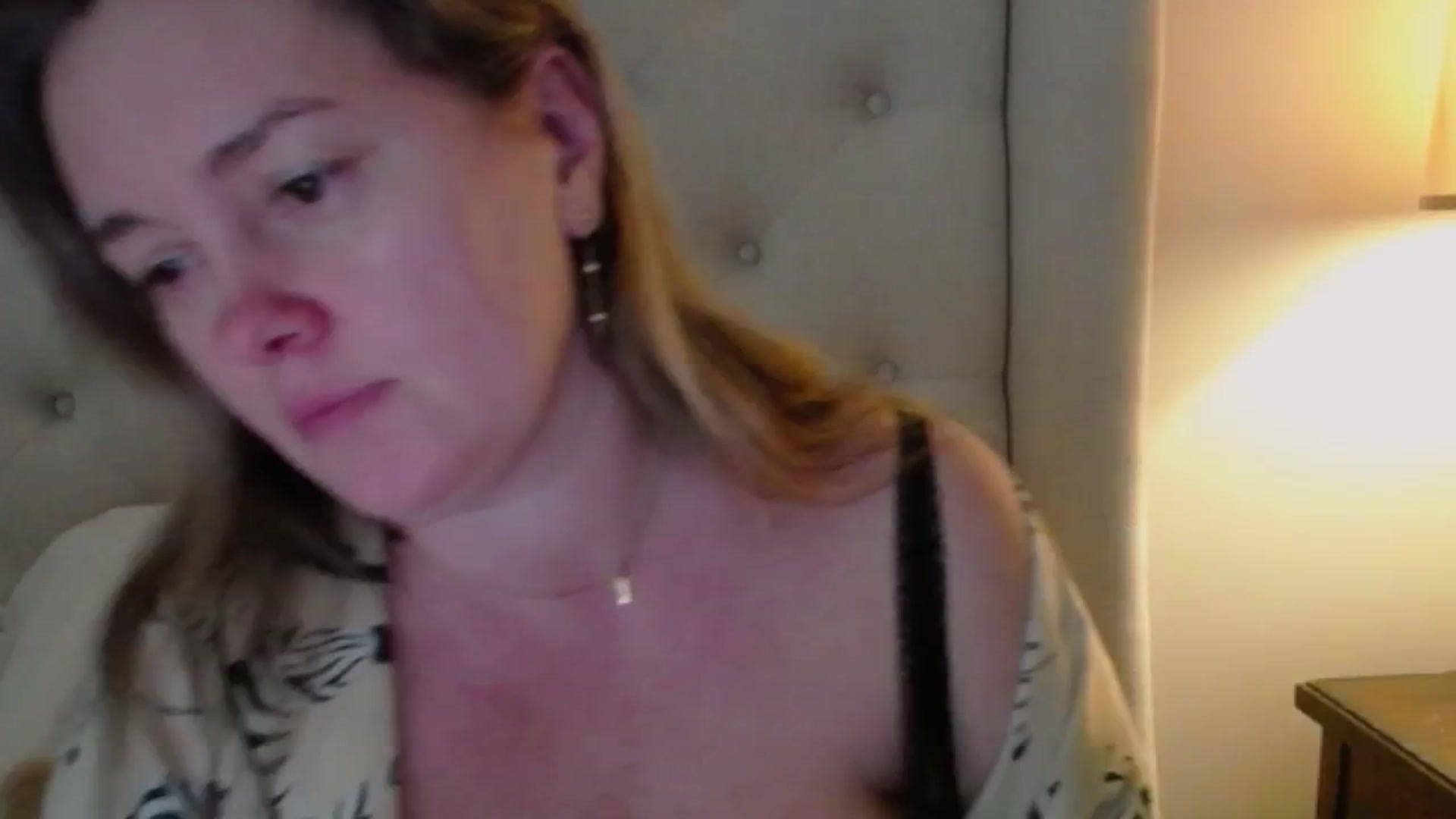 Gallery image thumbnail from J0llye's myfreecams stream on, 01/13/2025, 21:00 image 7 of 20