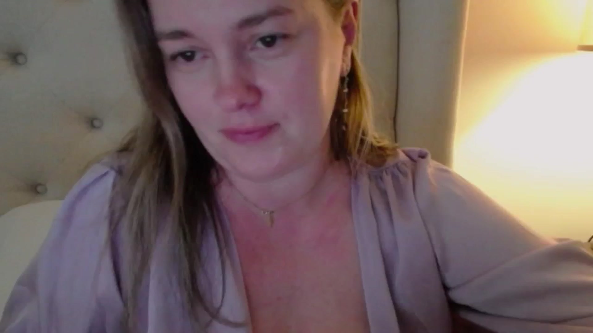 Gallery image thumbnail from J0llye's myfreecams stream on, 01/14/2025, 20:41 image 14 of 20