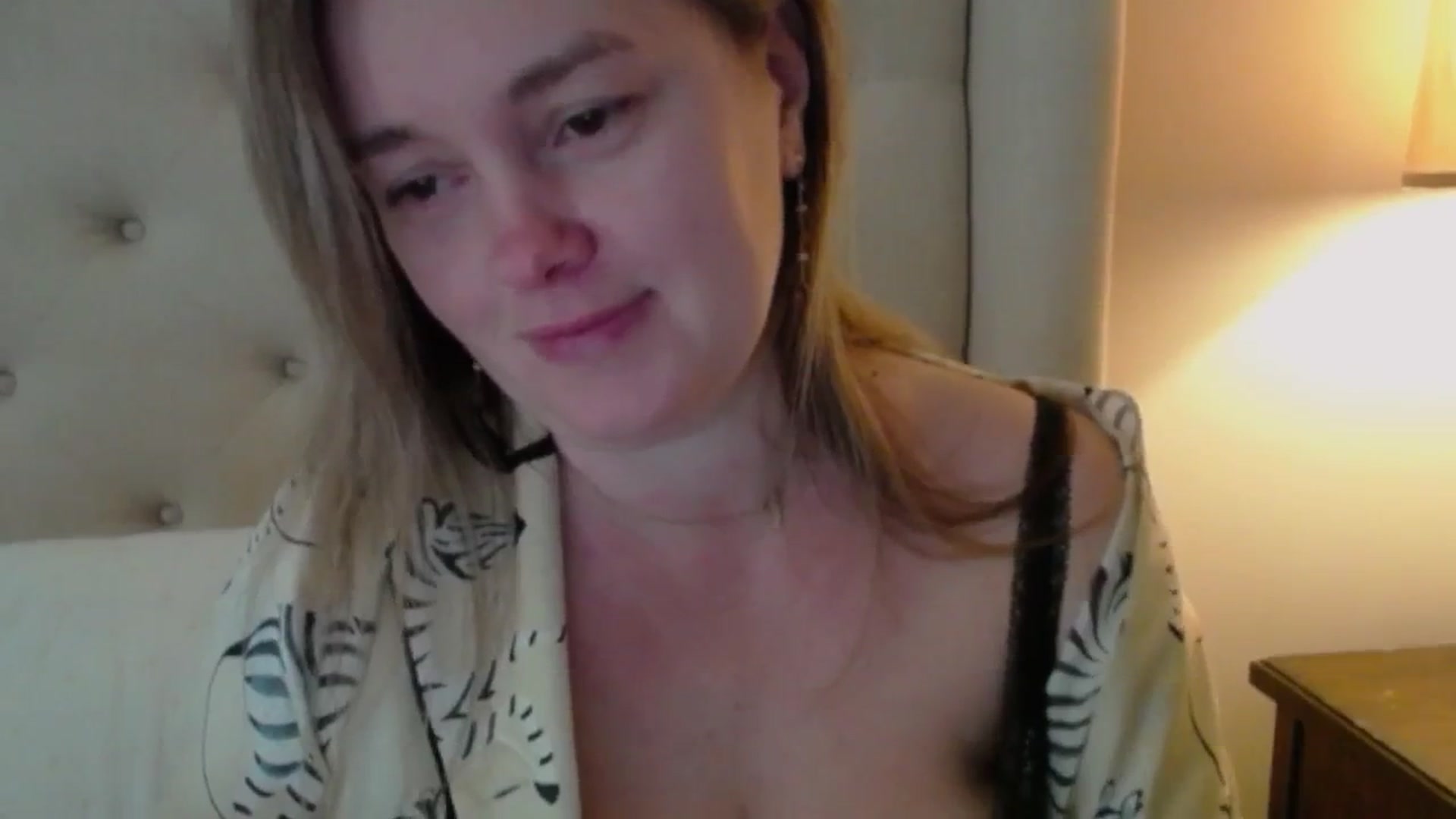 Gallery image thumbnail from J0llye's myfreecams stream on, 01/15/2025, 17:05 image 11 of 20