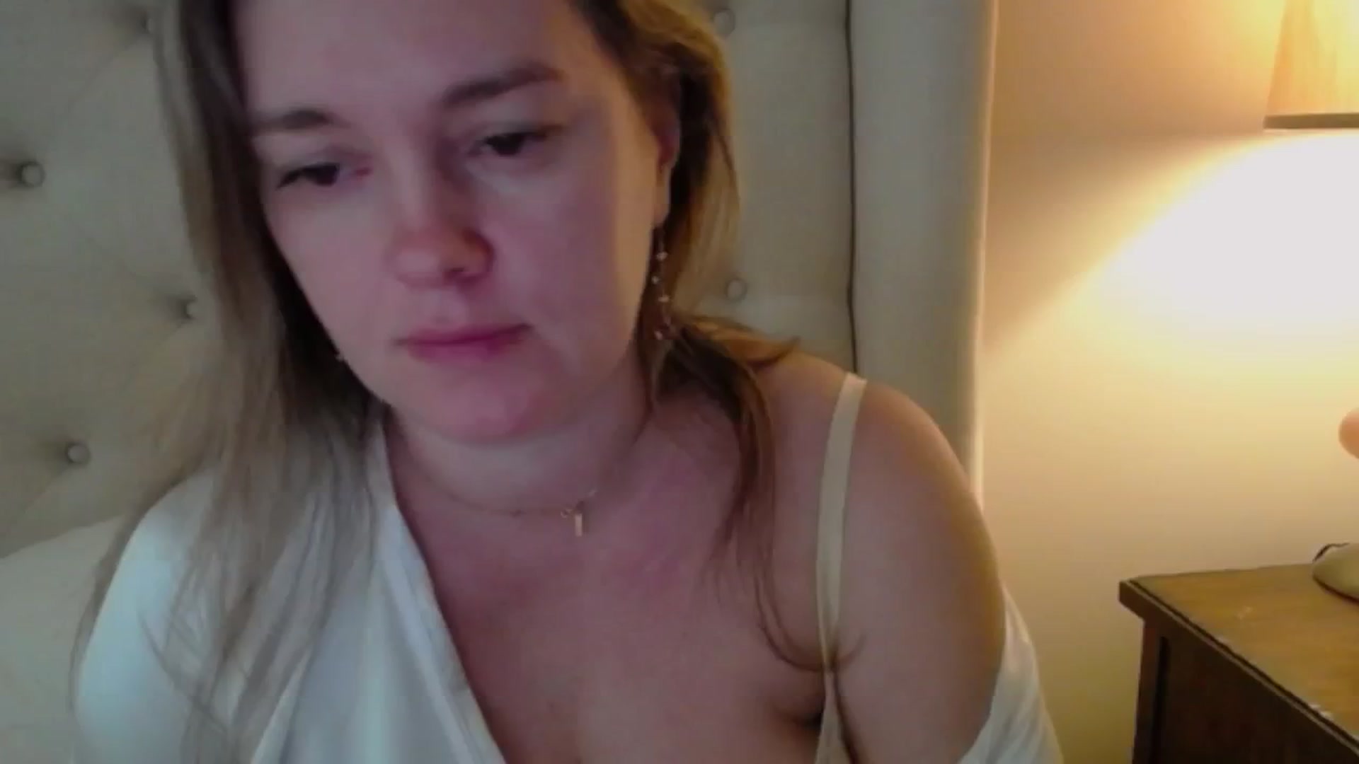 Gallery image thumbnail from J0llye's myfreecams stream on, 01/16/2025, 17:48 image 10 of 20