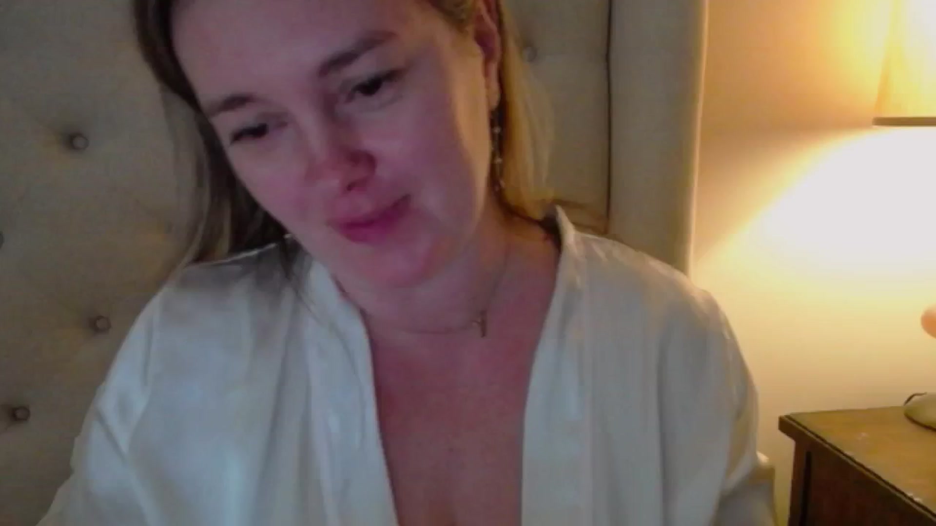 Gallery image thumbnail from J0llye's myfreecams stream on, 01/16/2025, 20:19 image 14 of 20
