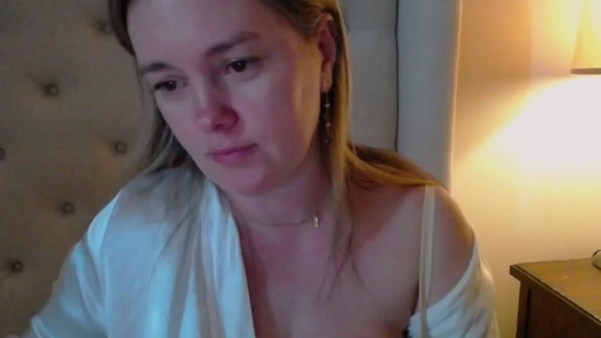 Gallery image thumbnail from J0llye's myfreecams stream on, 01/16/2025, 20:19 image 12 of 20