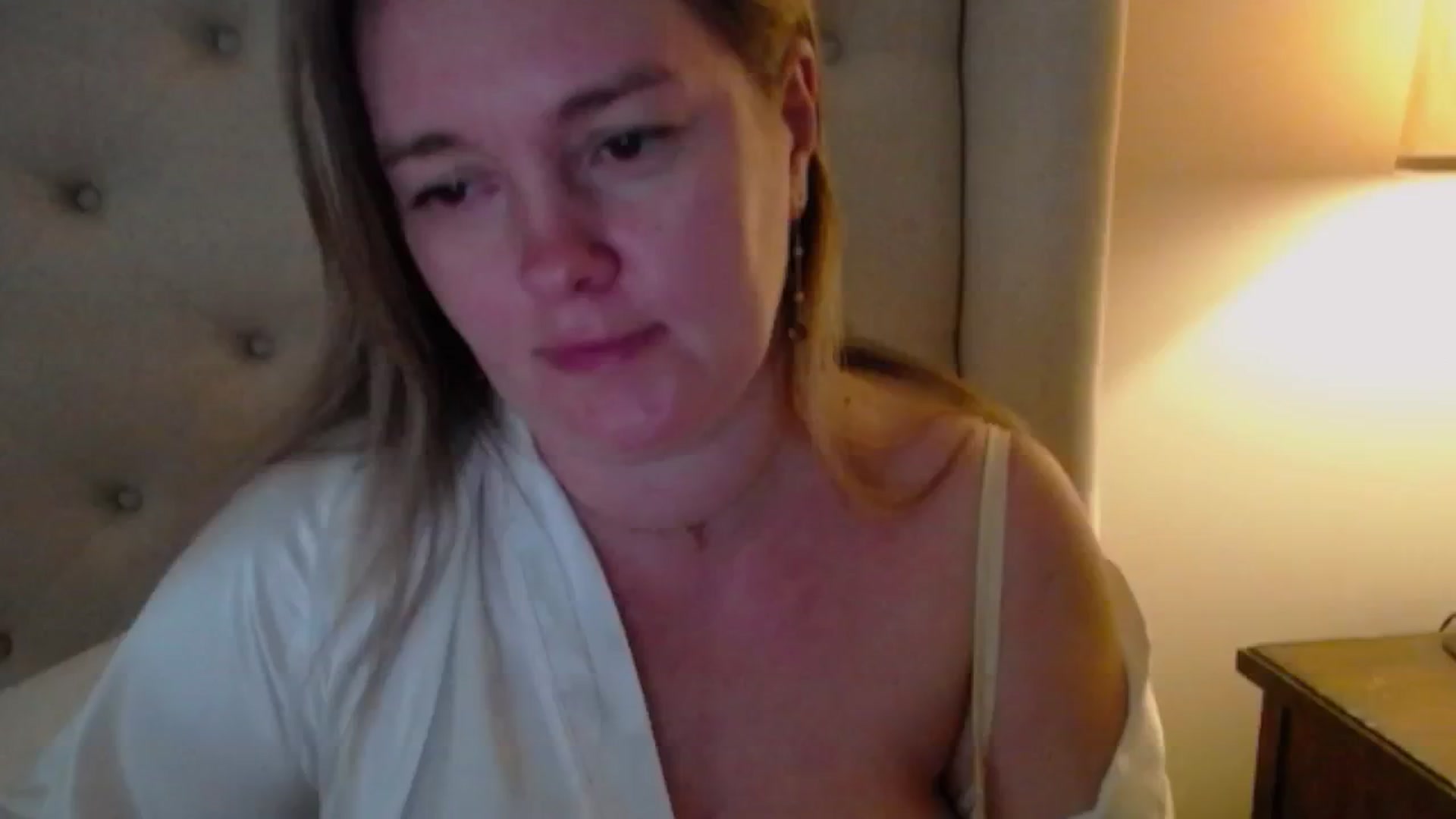 Gallery image thumbnail from J0llye's myfreecams stream on, 01/16/2025, 20:55 image 8 of 20