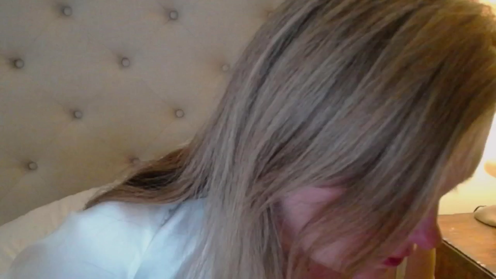 Gallery image thumbnail from J0llye's myfreecams stream on, 01/16/2025, 20:55 image 9 of 20