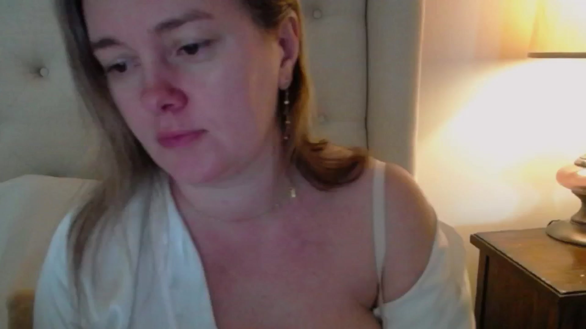 Gallery image thumbnail from J0llye's myfreecams stream on, 01/17/2025, 17:47 image 10 of 20