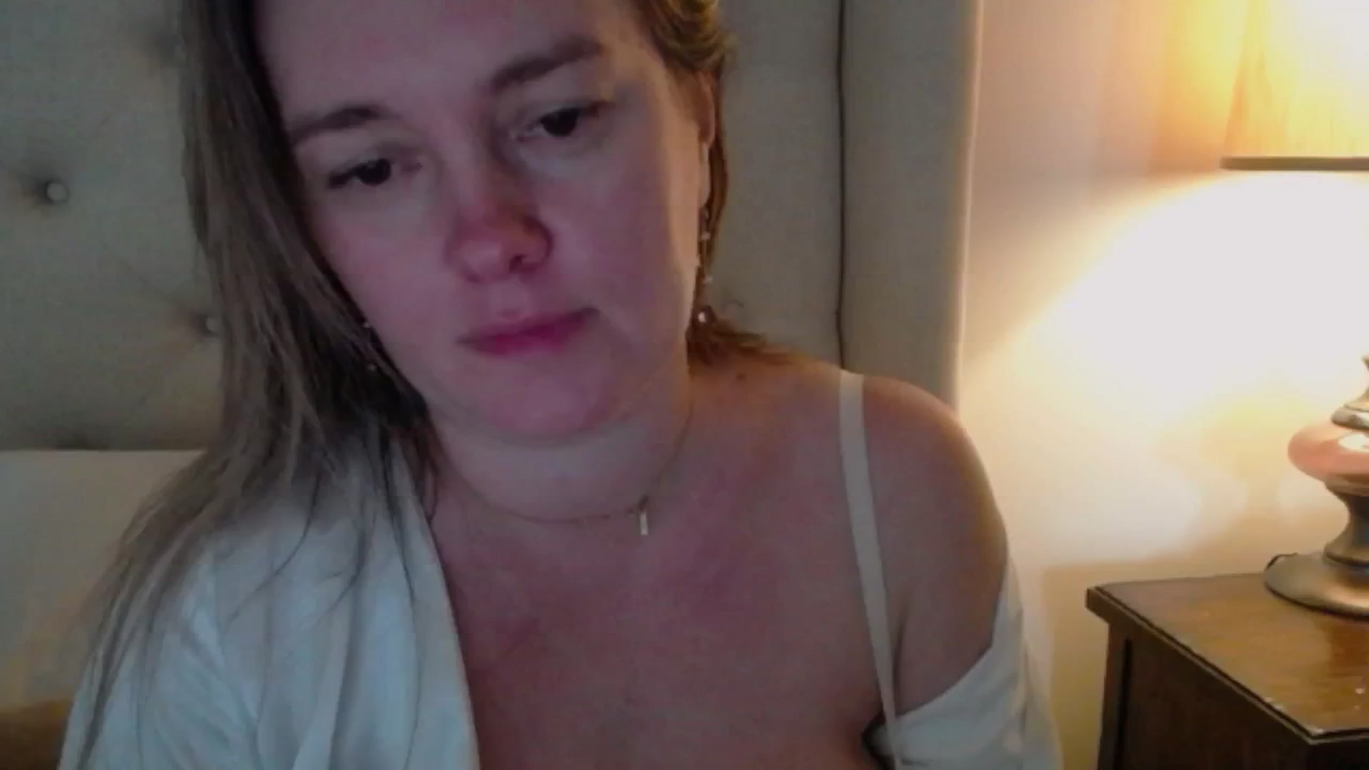 Gallery image thumbnail from J0llye's myfreecams stream on, 01/17/2025, 17:47 image 16 of 20