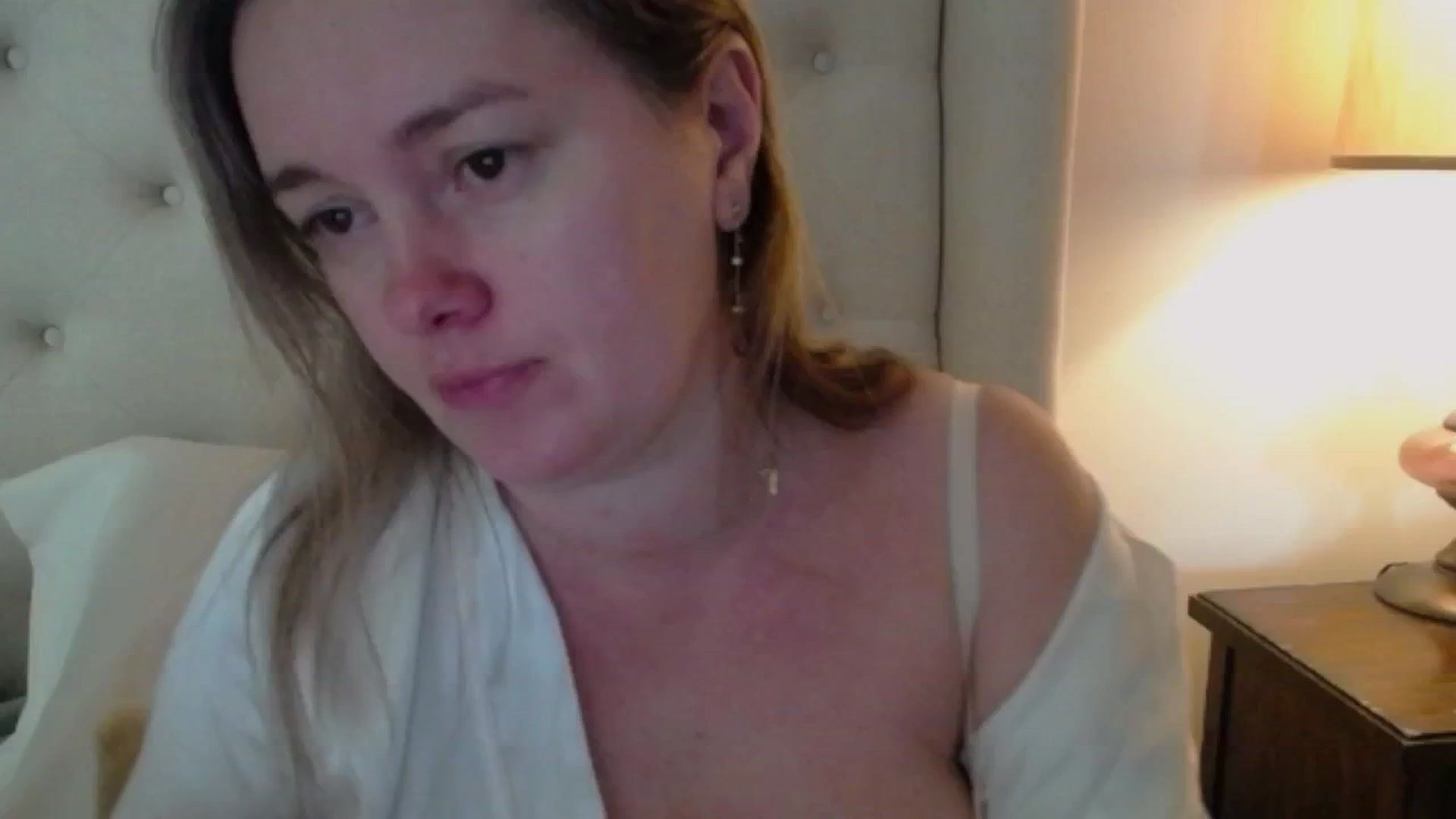 Gallery image thumbnail from J0llye's myfreecams stream on, 01/17/2025, 17:47 image 6 of 20