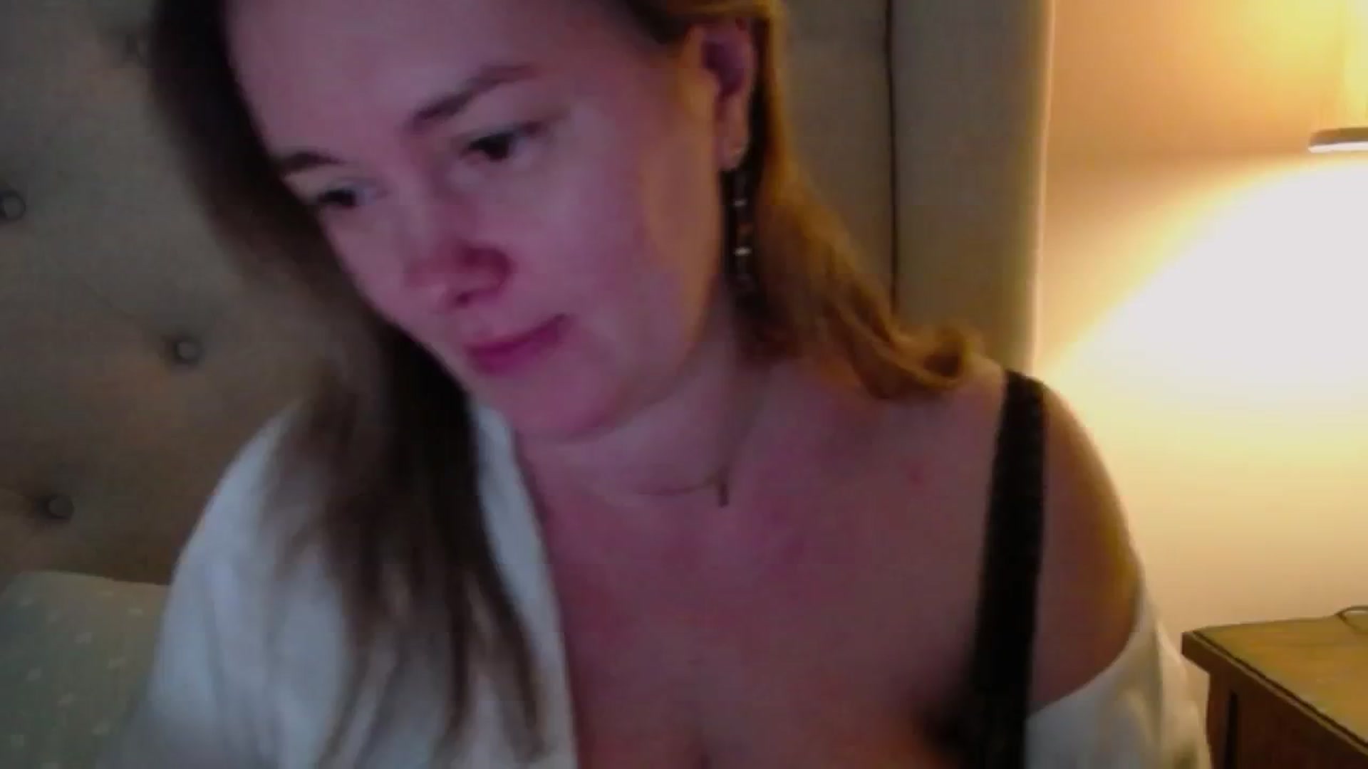 Gallery image thumbnail from J0llye's myfreecams stream on, 01/21/2025, 17:54 image 18 of 20
