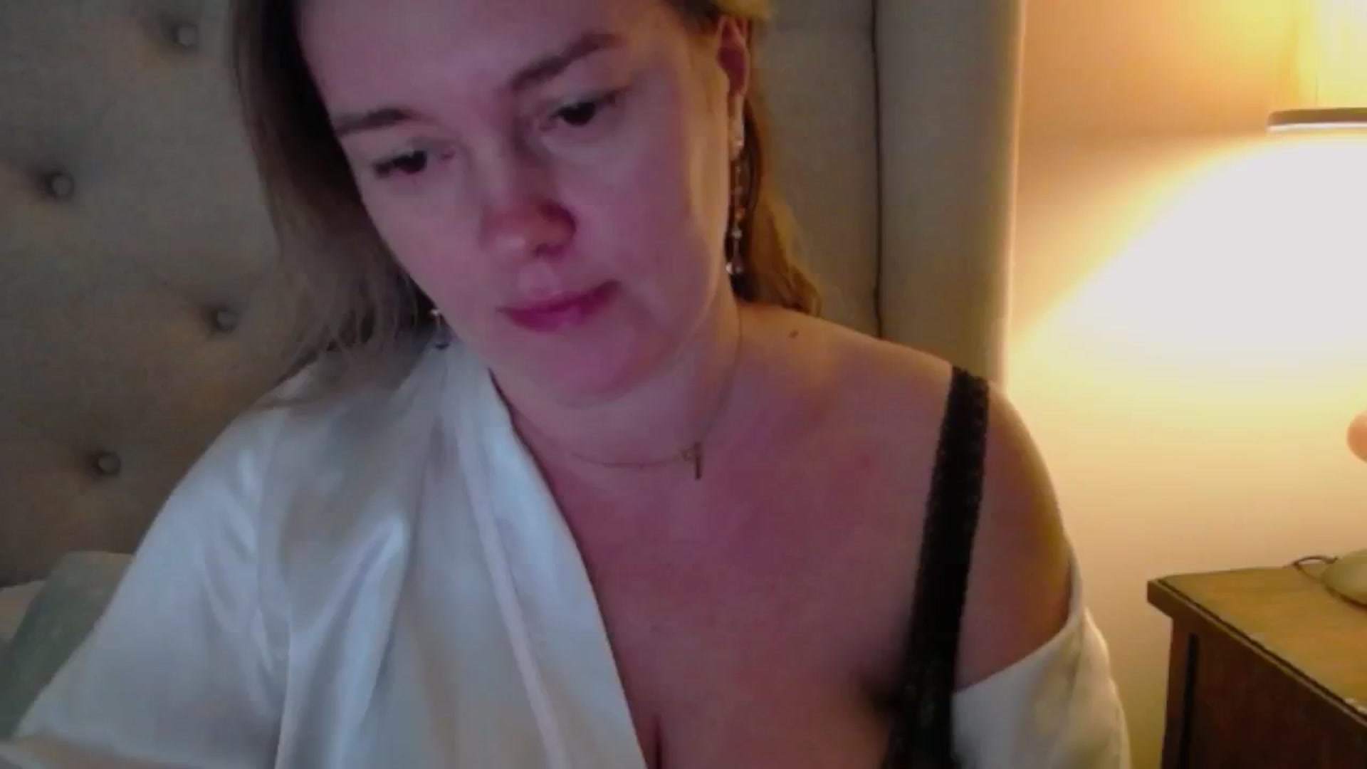 Gallery image thumbnail from J0llye's myfreecams stream on, 01/21/2025, 17:54 image 12 of 20
