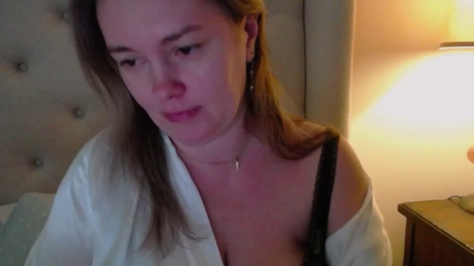 Gallery image thumbnail from J0llye's myfreecams stream on, 01/21/2025, 17:54 image 9 of 20
