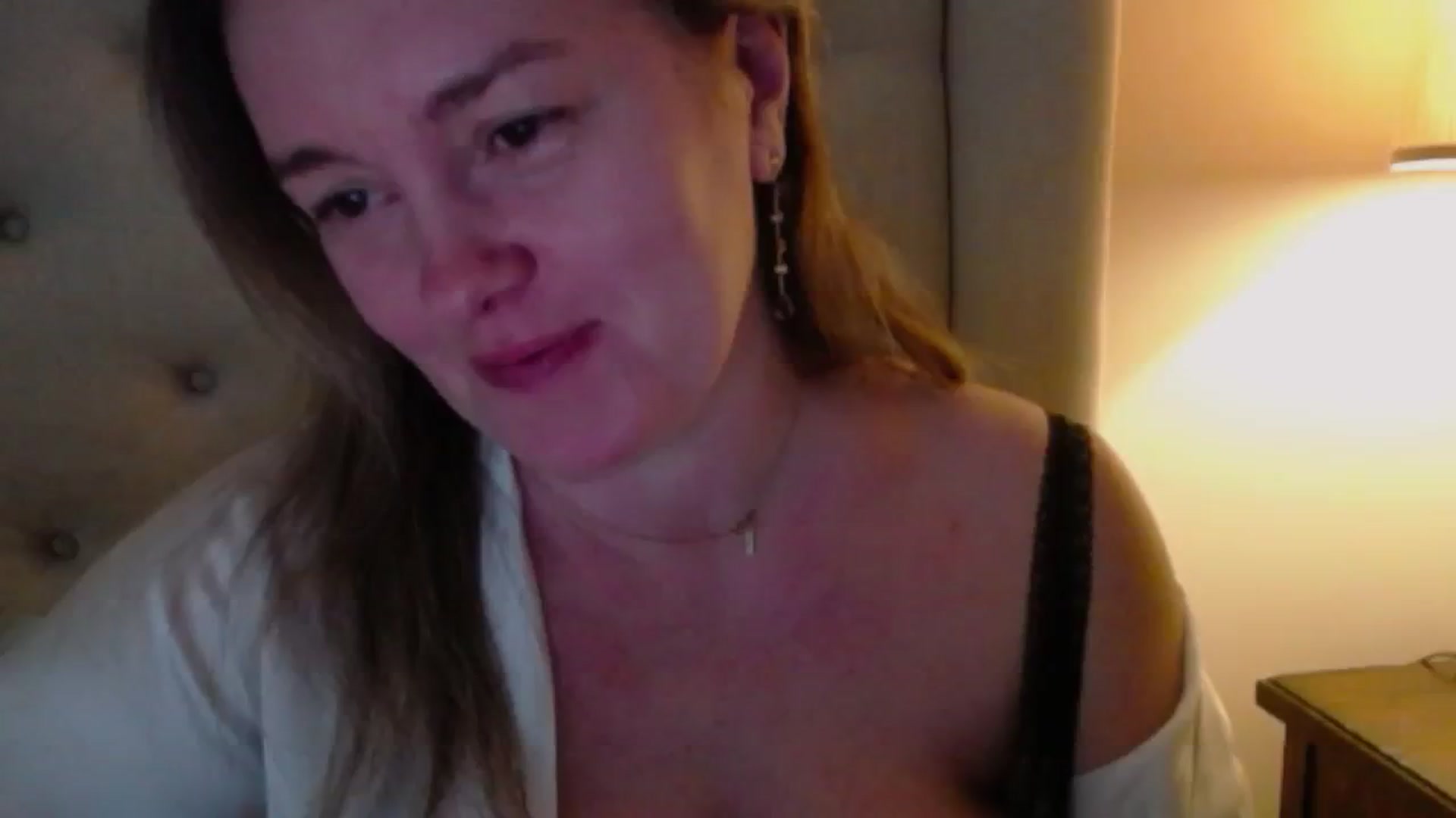 Gallery image thumbnail from J0llye's myfreecams stream on, 01/21/2025, 17:54 image 15 of 20