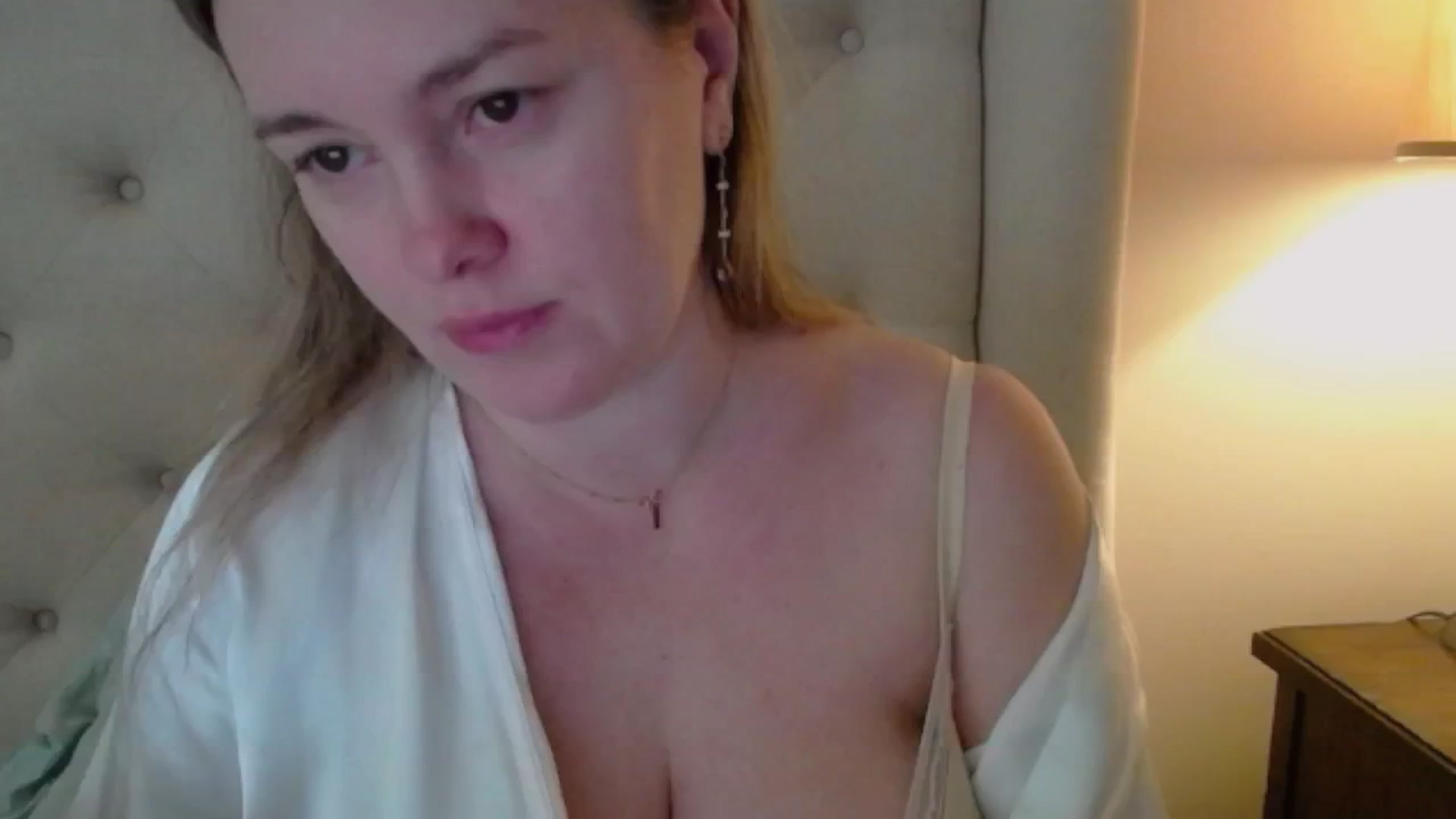 Gallery image thumbnail from J0llye's myfreecams stream on, 01/22/2025, 16:27 image 4 of 20