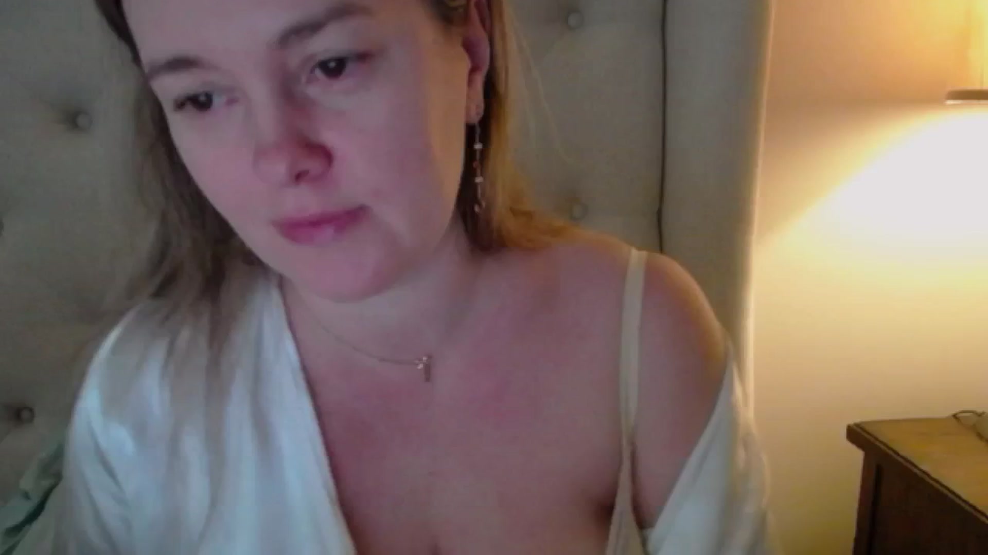 Gallery image thumbnail from J0llye's myfreecams stream on, 01/22/2025, 16:27 image 12 of 20