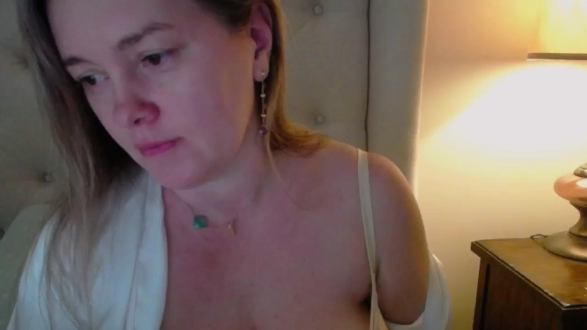 Gallery image thumbnail from J0llye's myfreecams stream on, 01/22/2025, 17:48 image 10 of 20