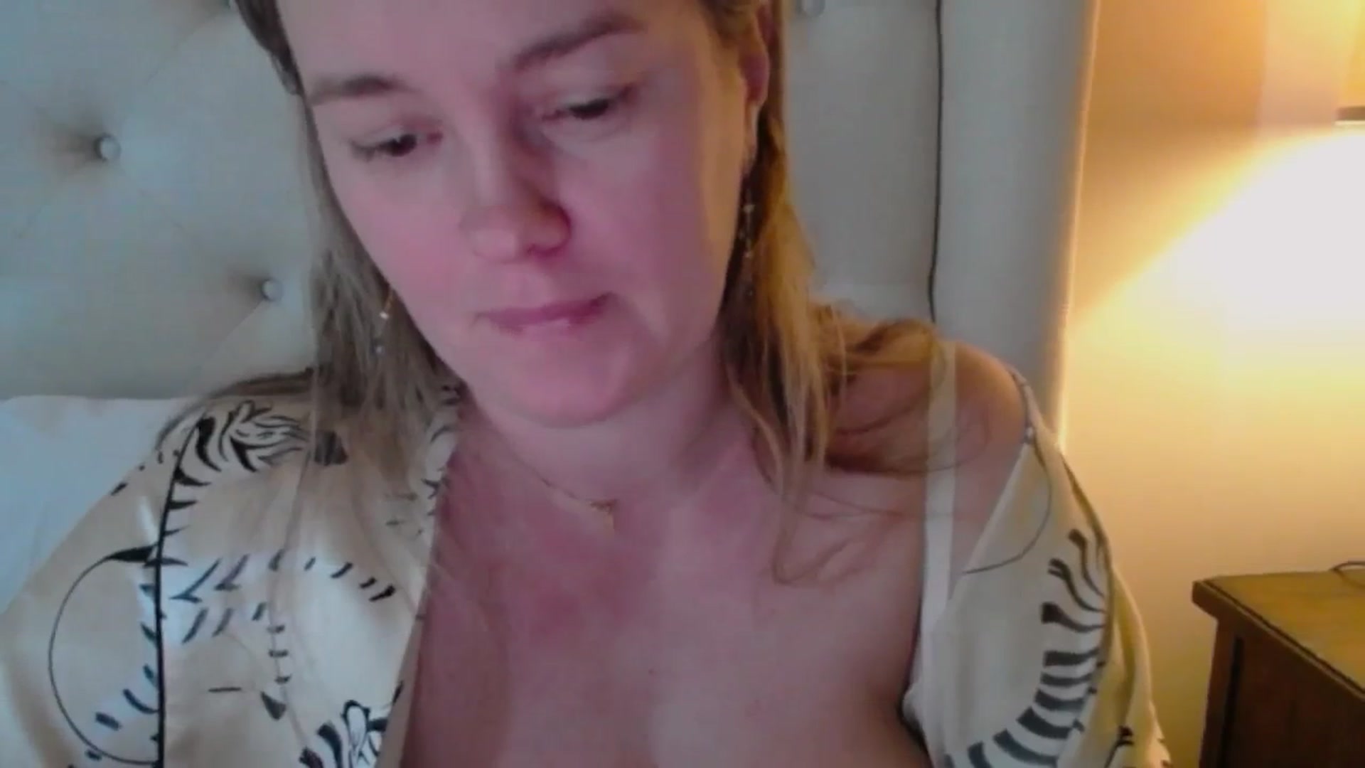 Gallery image thumbnail from J0llye's myfreecams stream on, 01/23/2025, 20:57 image 12 of 20