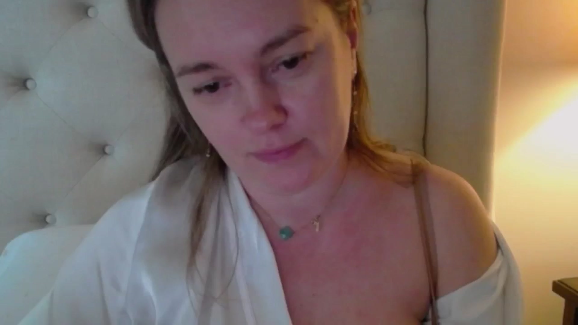 Gallery image thumbnail from J0llye's myfreecams stream on, 01/24/2025, 20:27 image 16 of 20