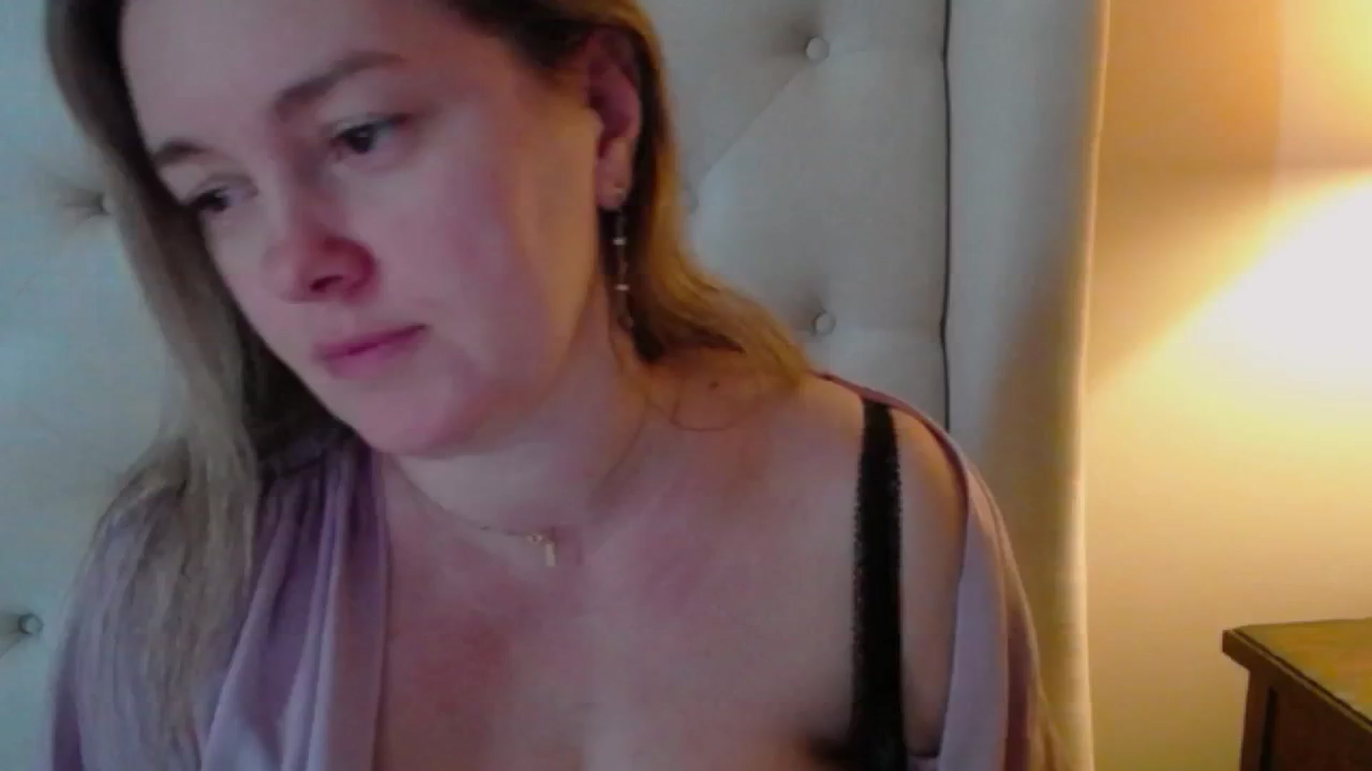 Gallery image thumbnail from J0llye's myfreecams stream on, 01/26/2025, 20:28 image 10 of 20