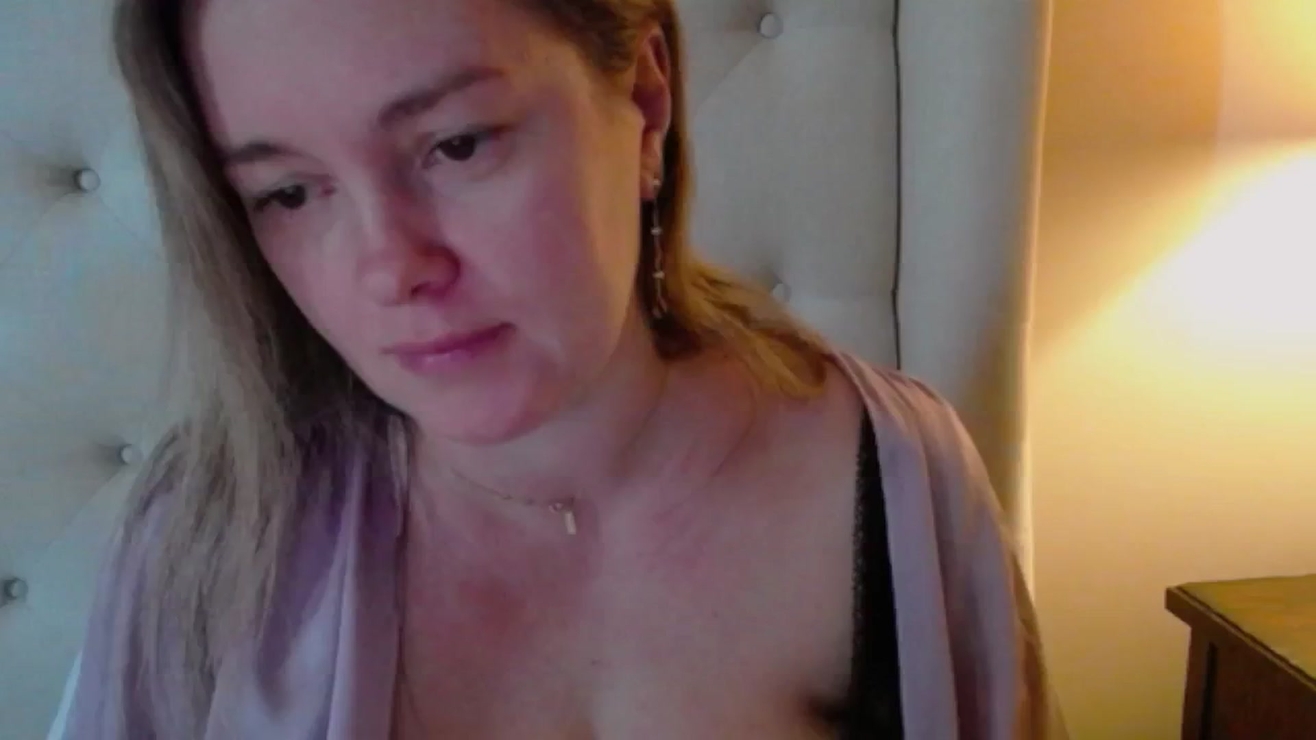 Gallery image thumbnail from J0llye's myfreecams stream on, 01/26/2025, 20:28 image 14 of 20
