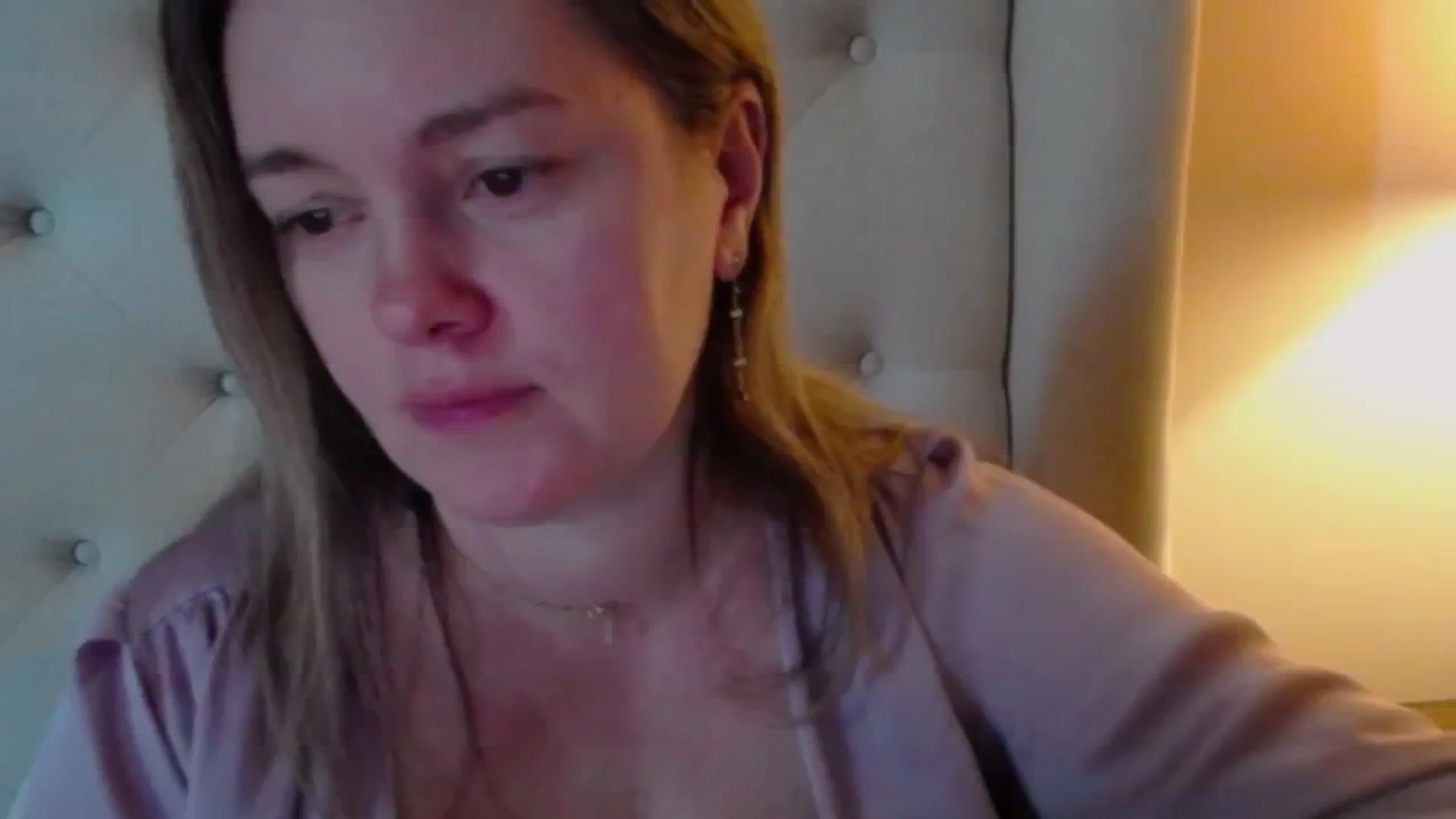 Gallery image thumbnail from J0llye's myfreecams stream on, 01/26/2025, 21:05 image 16 of 20