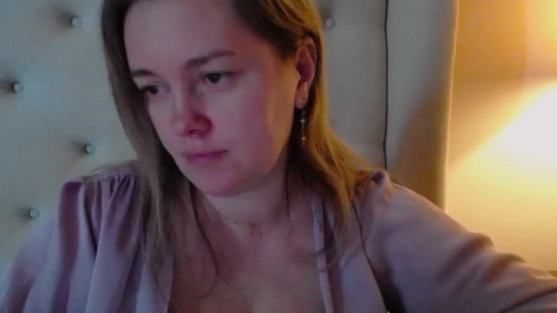 Gallery image thumbnail from J0llye's myfreecams stream on, 01/26/2025, 21:05 image 18 of 20