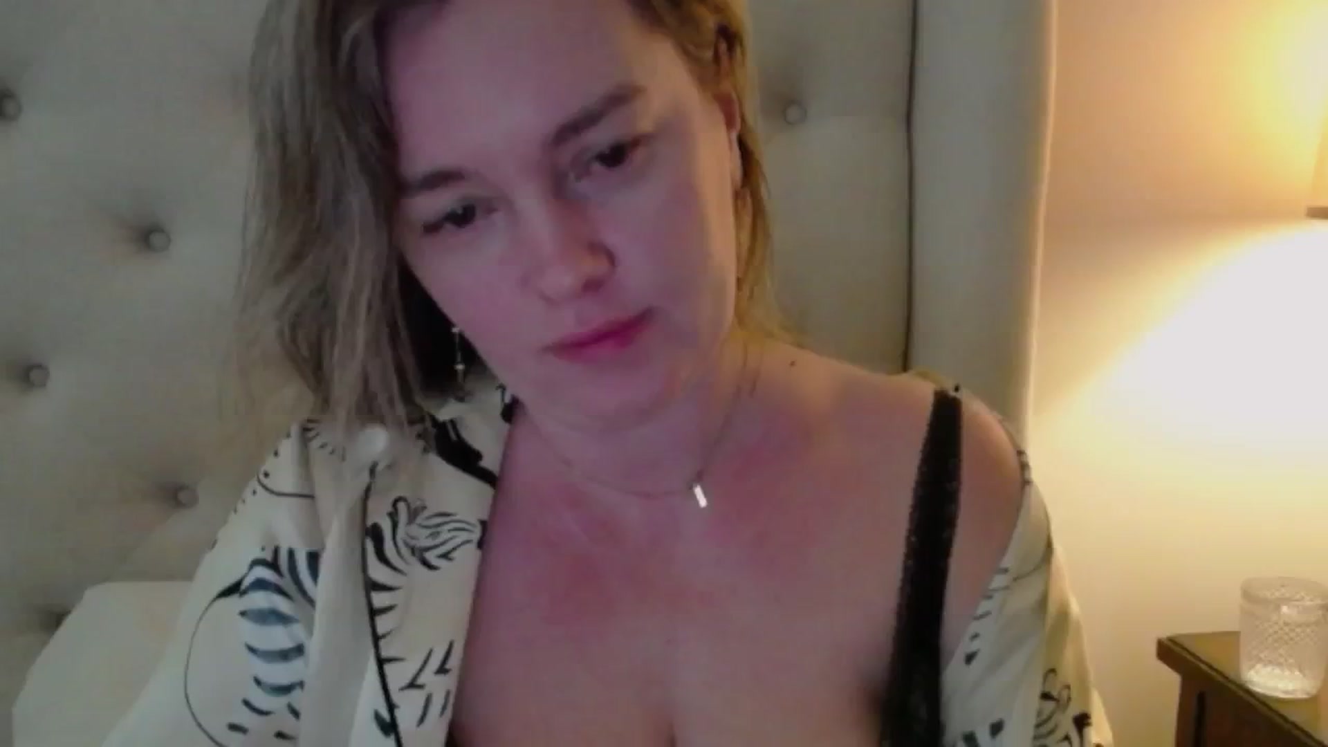 Gallery image thumbnail from J0llye's myfreecams stream on, 01/29/2025, 17:19 image 1 of 20