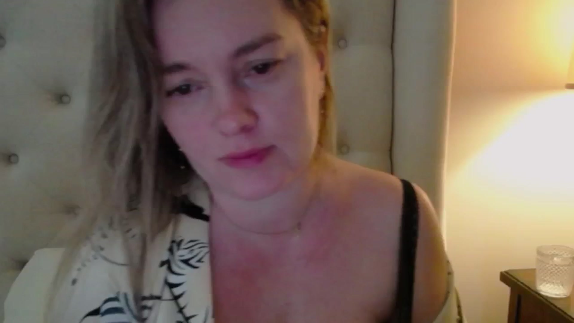 Gallery image thumbnail from J0llye's myfreecams stream on, 01/29/2025, 17:19 image 5 of 20
