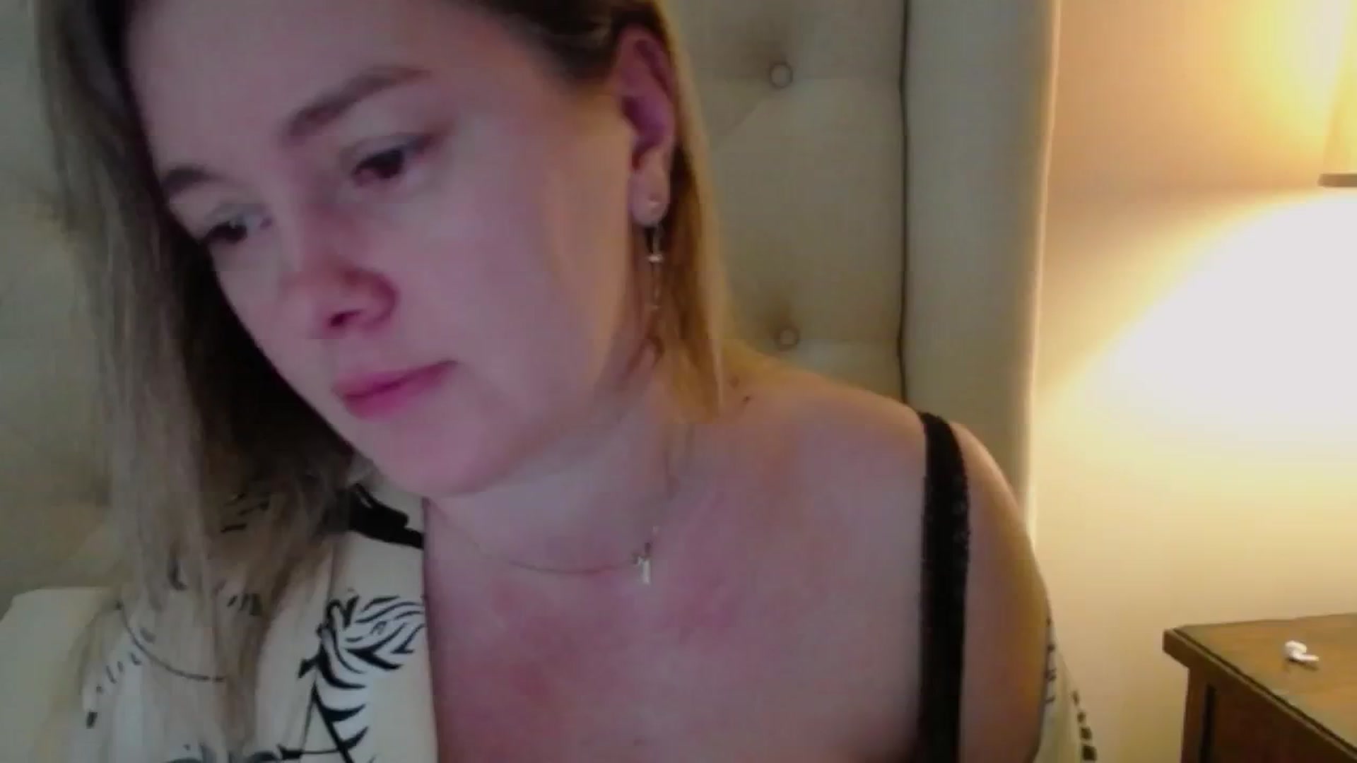 Gallery image thumbnail from J0llye's myfreecams stream on, 01/29/2025, 17:19 image 12 of 20