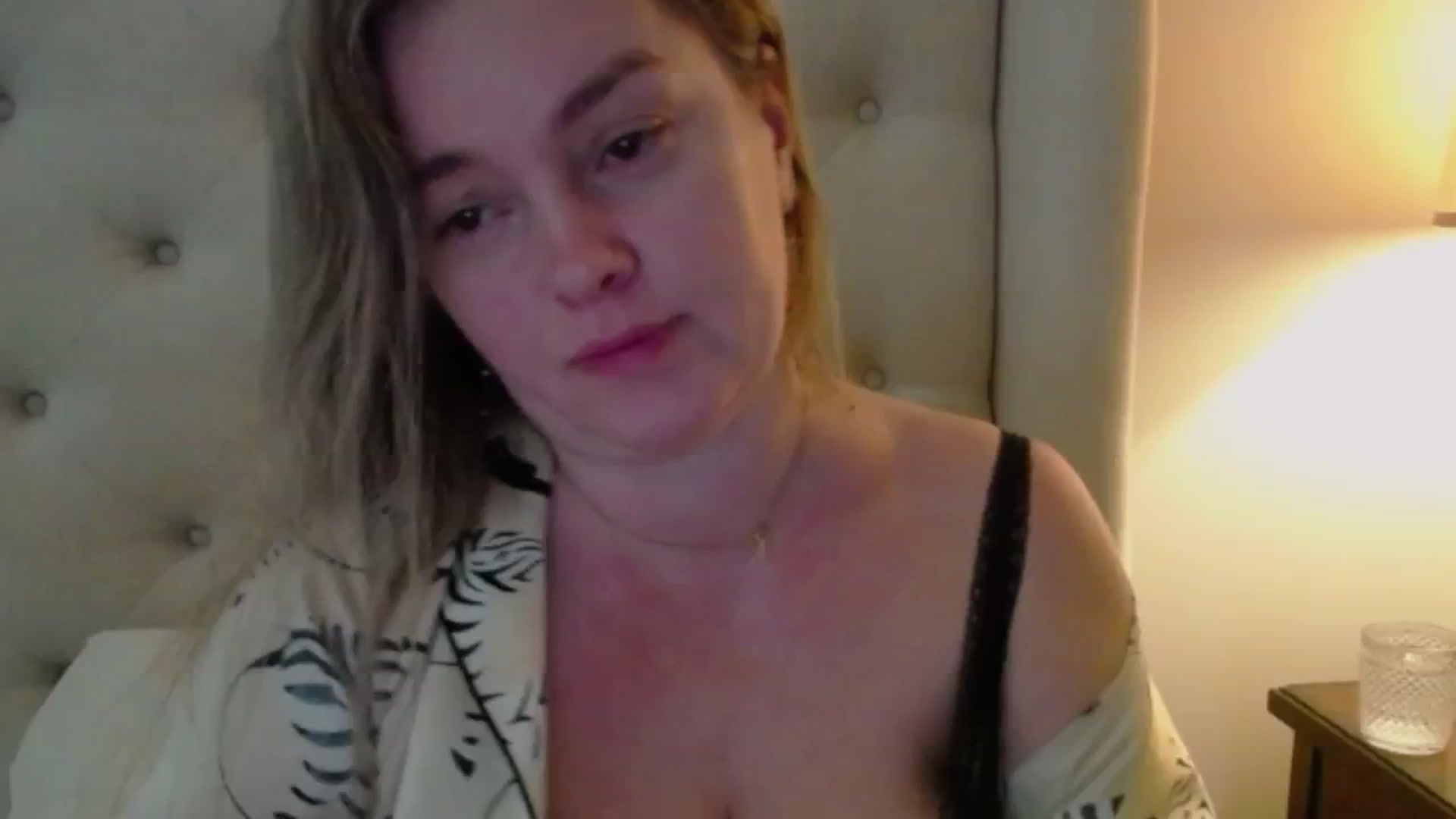 Gallery image thumbnail from J0llye's myfreecams stream on, 01/29/2025, 17:19 image 6 of 20
