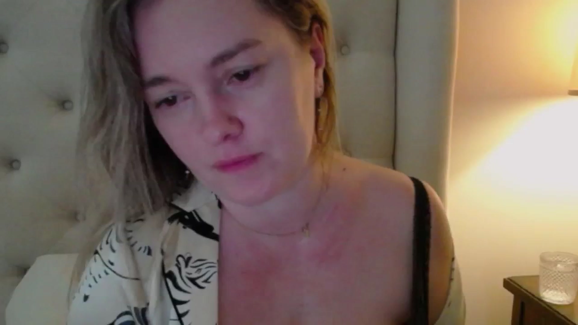 Gallery image thumbnail from J0llye's myfreecams stream on, 01/29/2025, 17:19 image 2 of 20