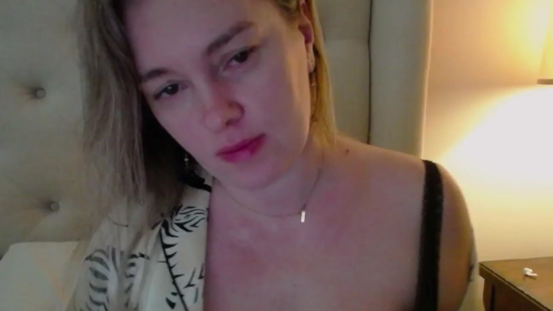 Gallery image thumbnail from J0llye's myfreecams stream on, 01/29/2025, 17:19 image 7 of 20