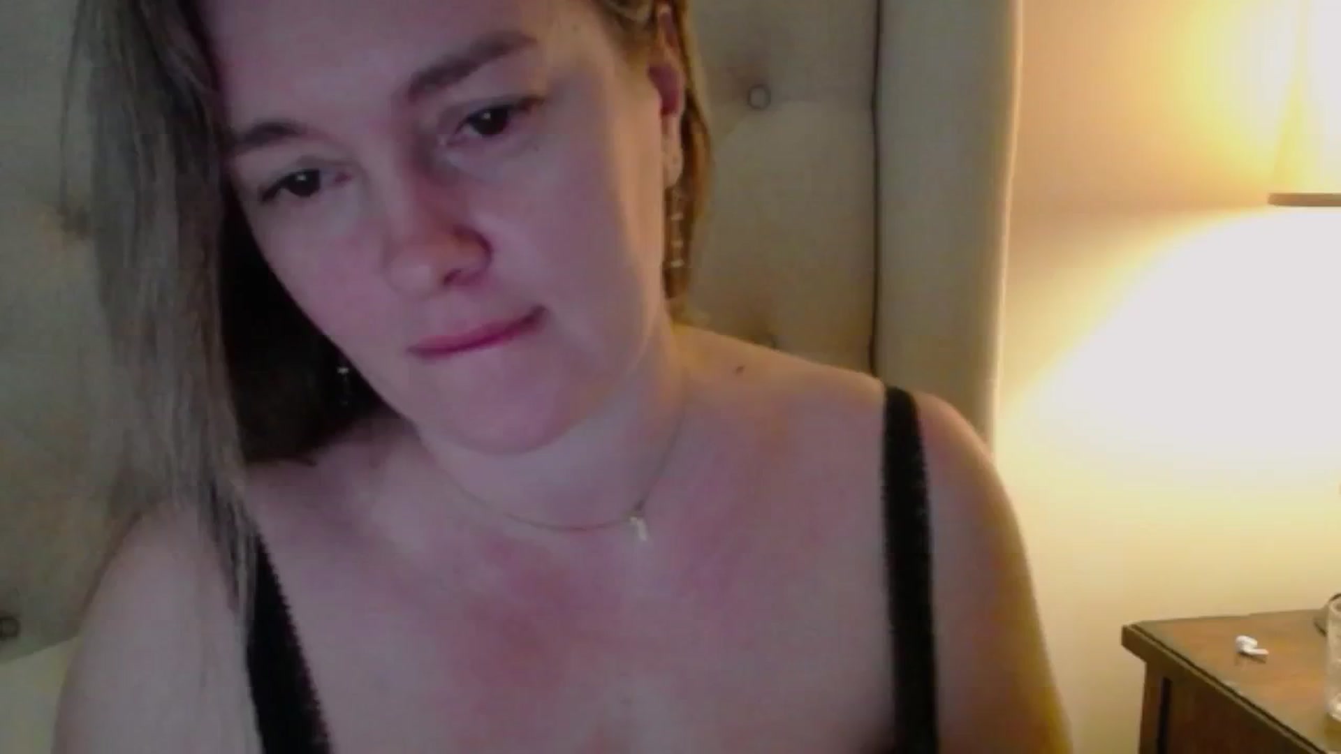 Gallery image thumbnail from J0llye's myfreecams stream on, 01/29/2025, 17:38 image 3 of 20