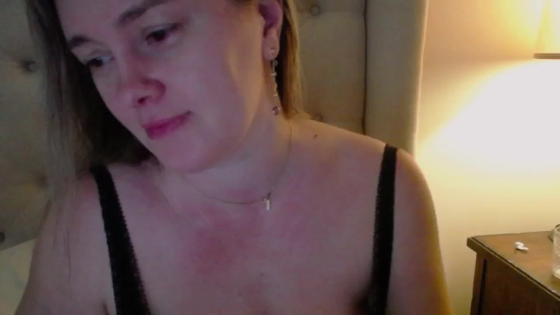 Gallery image thumbnail from J0llye's myfreecams stream on, 01/29/2025, 17:38 image 12 of 20