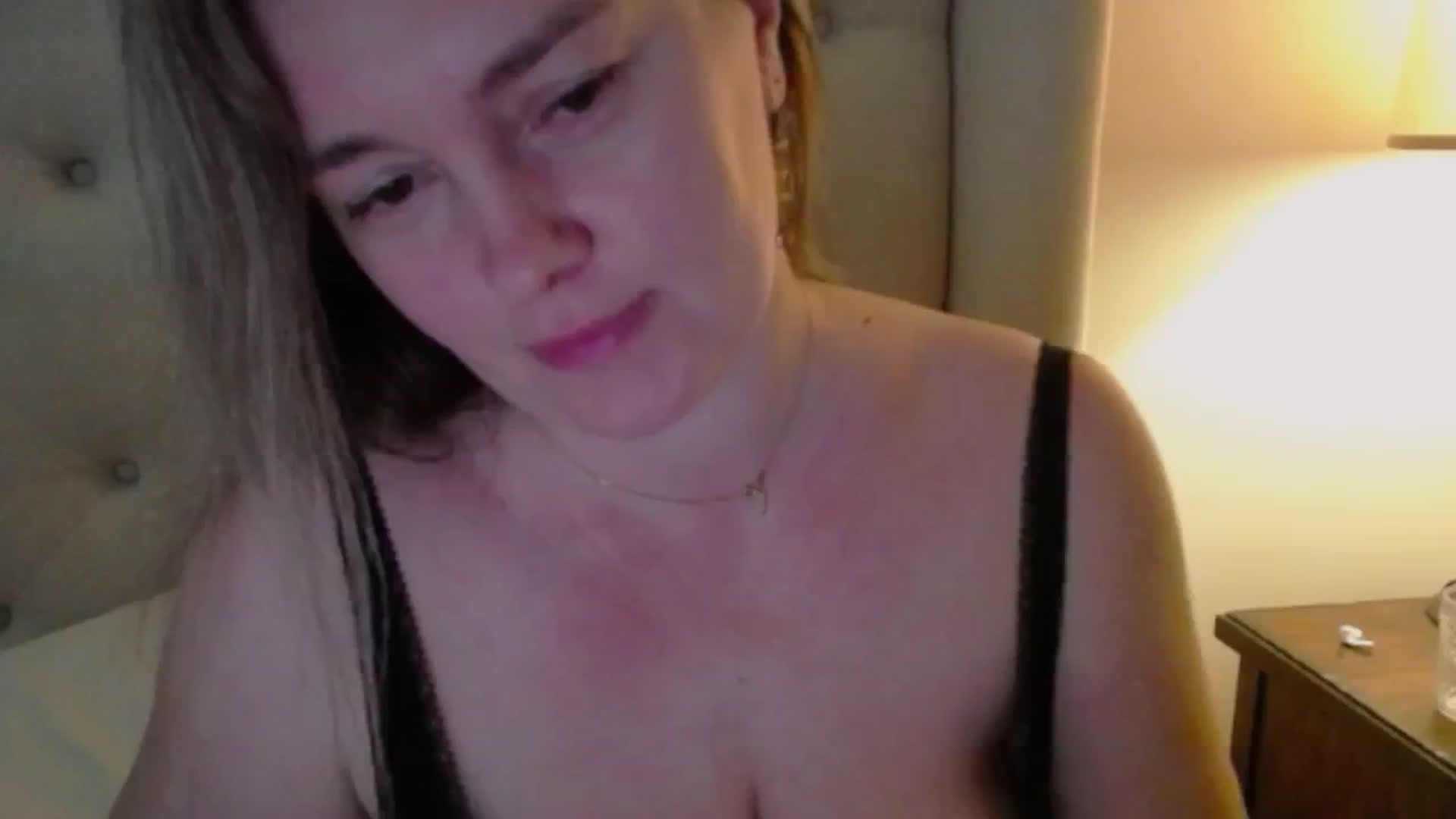 Gallery image thumbnail from J0llye's myfreecams stream on, 01/29/2025, 17:38 image 8 of 20