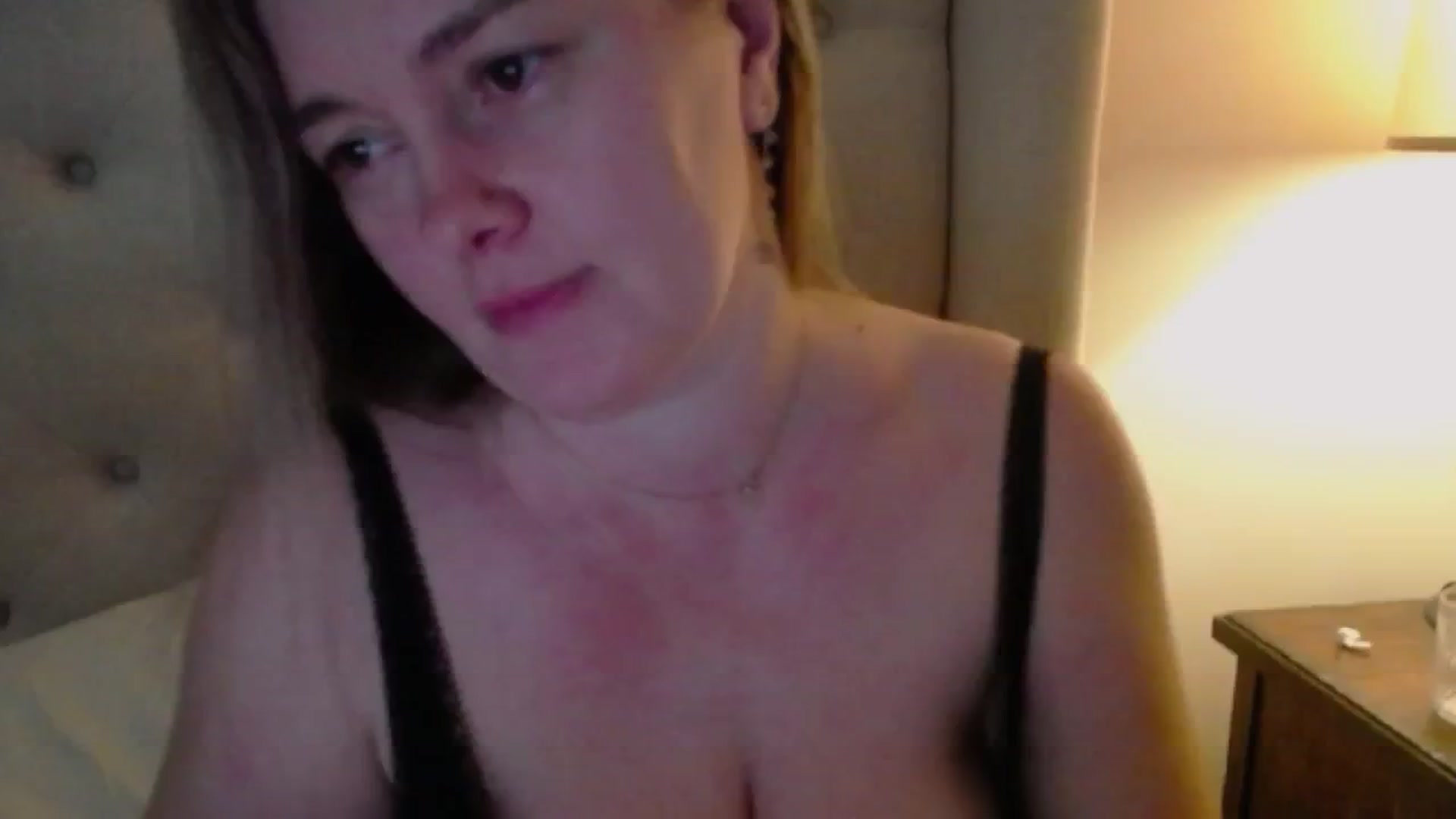 Gallery image thumbnail from J0llye's myfreecams stream on, 01/29/2025, 17:38 image 19 of 20