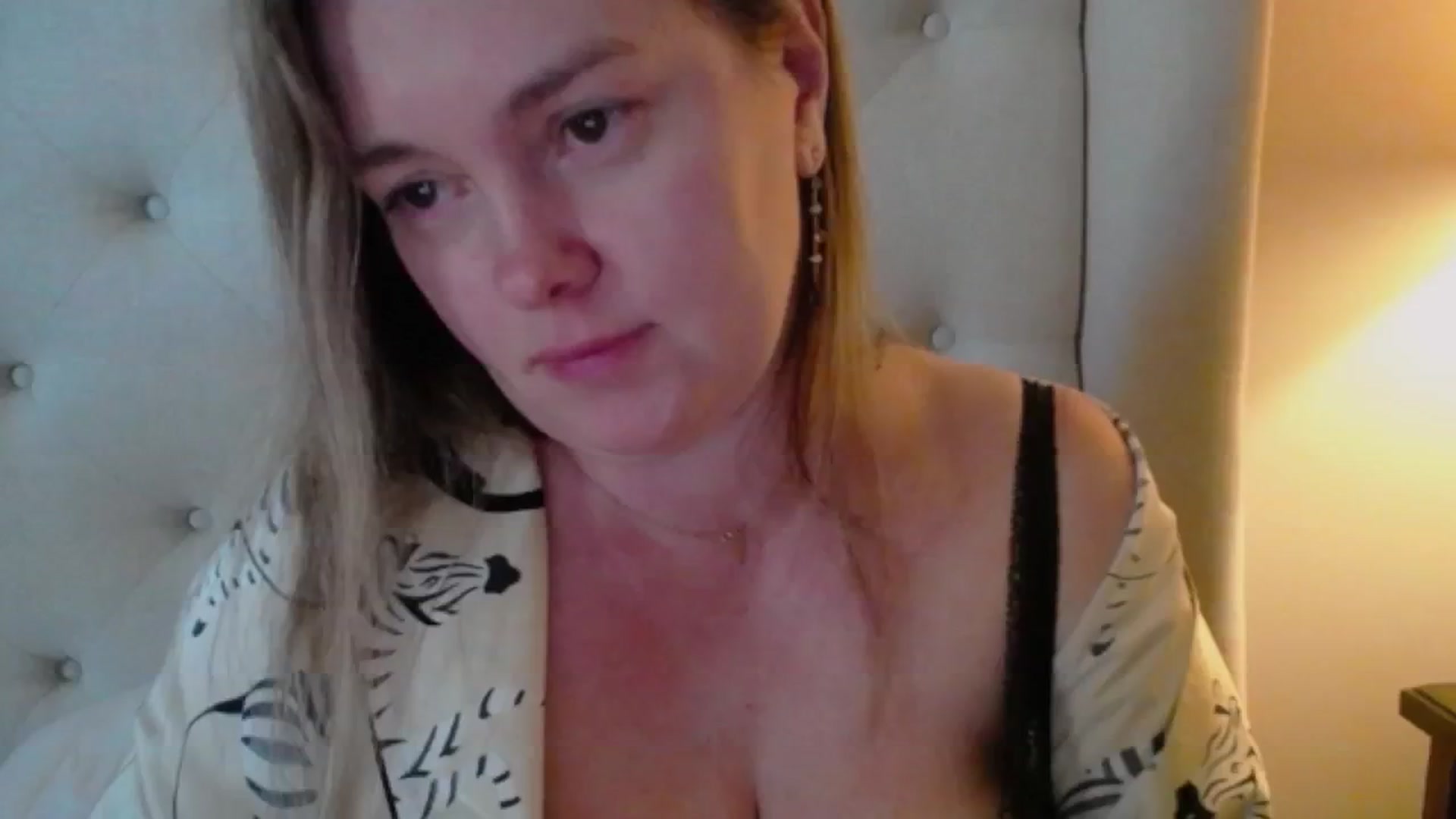 Gallery image thumbnail from J0llye's myfreecams stream on, 01/29/2025, 20:59 image 15 of 20
